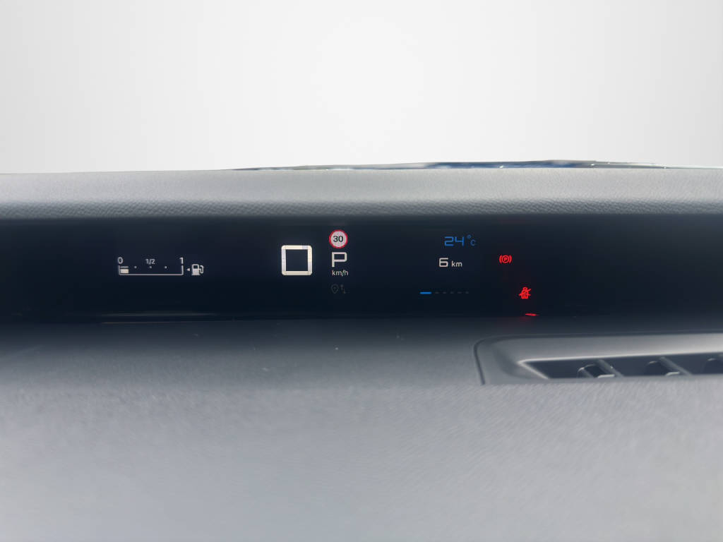 CITROEN C3 1.2 Hybrid Plus-image-11
