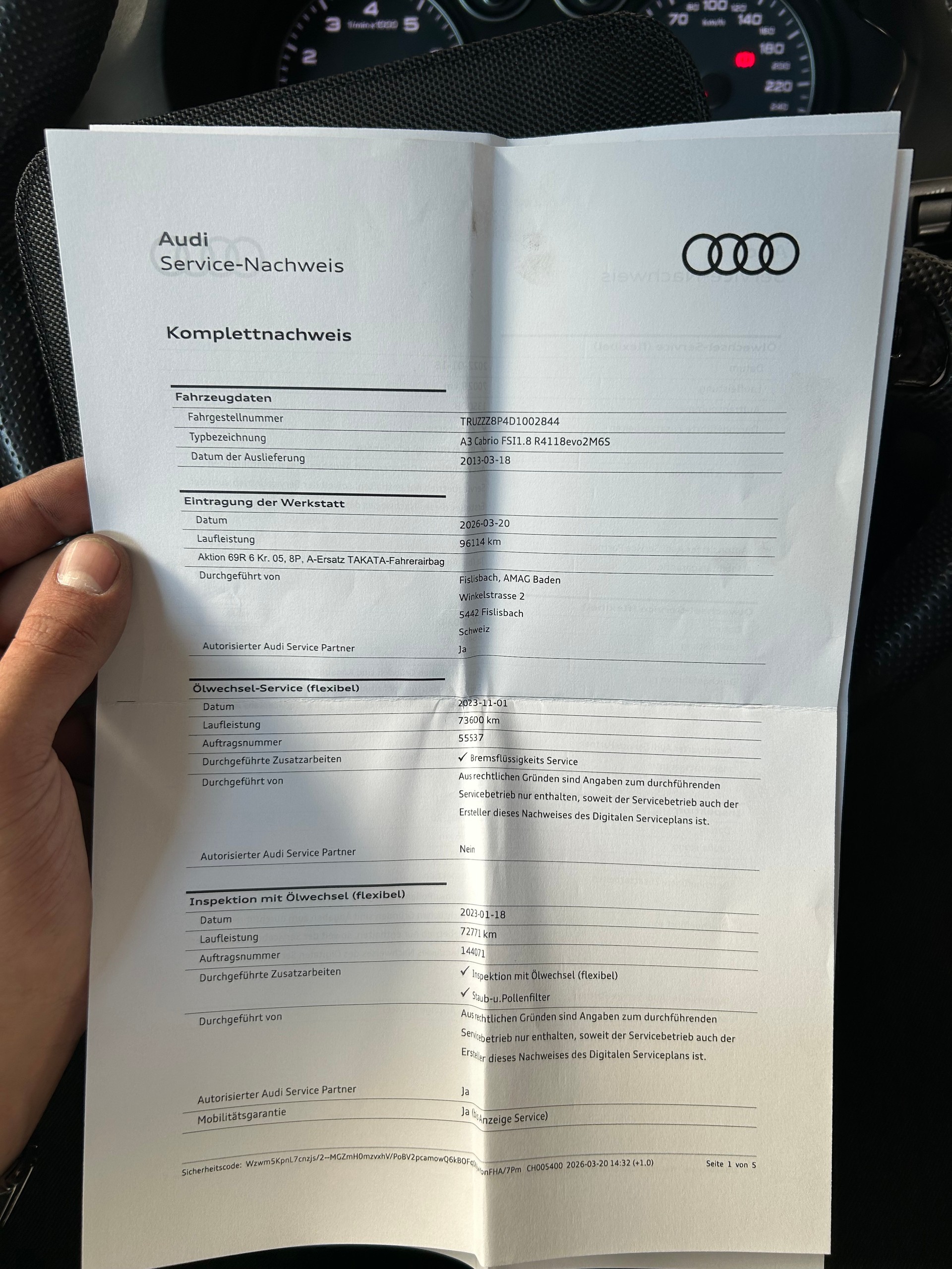 AUDI A3 Cabriolet 1.8 TFSI Ambition-image-11