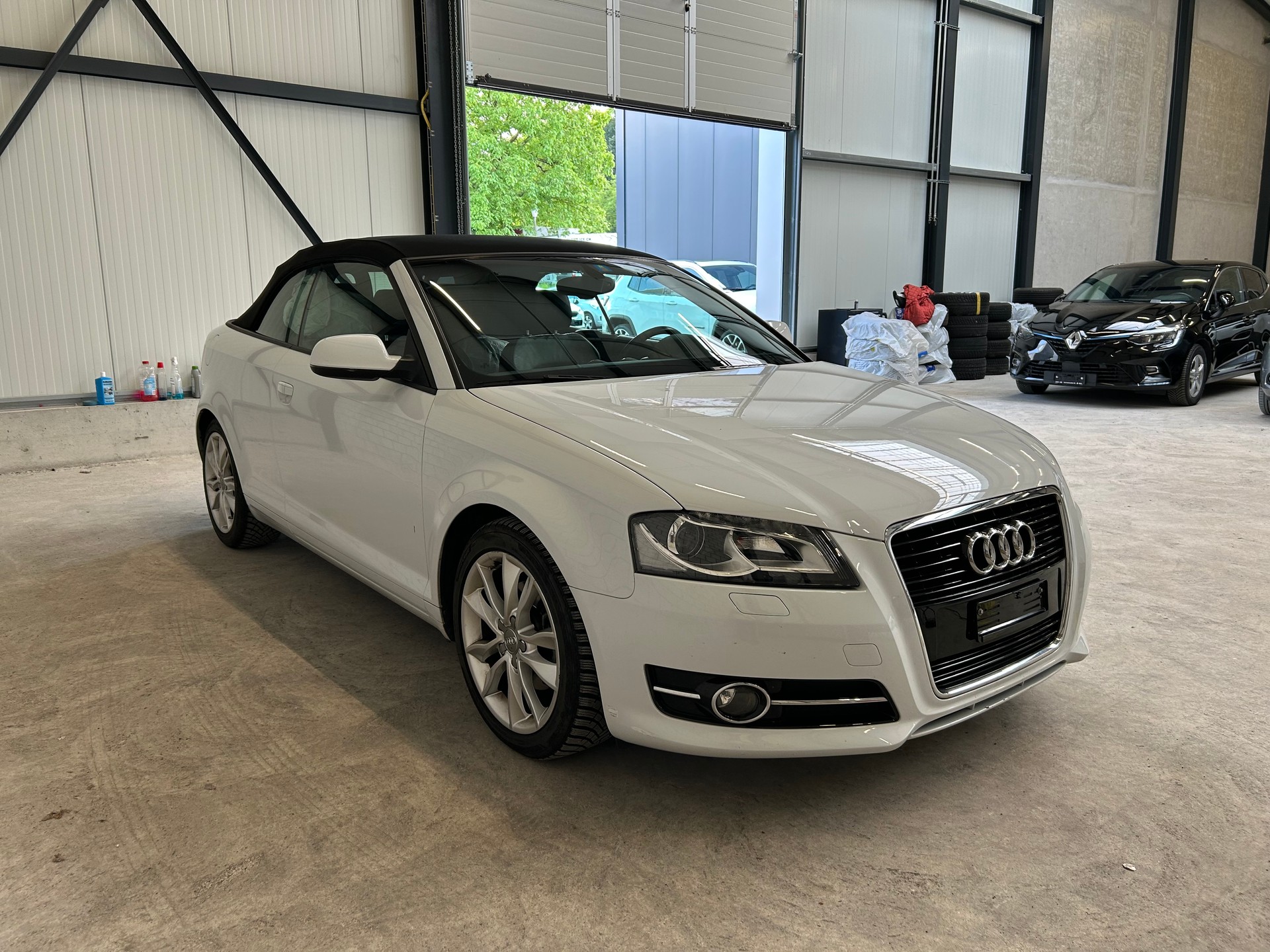 AUDI A3 Cabriolet 1.8 TFSI Ambition-image-4