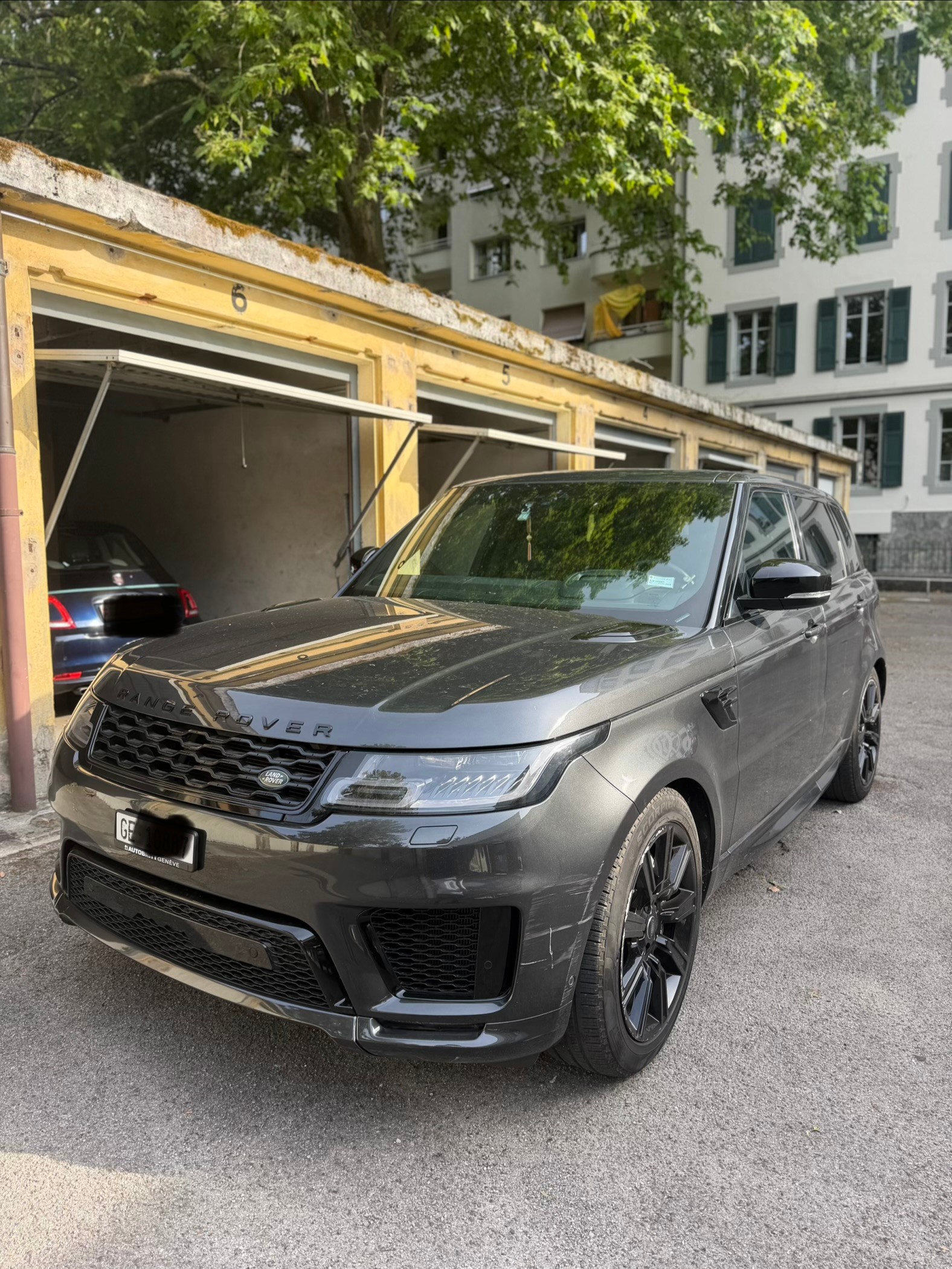 LAND ROVER 3.0 V6 SC HSE-image-1
