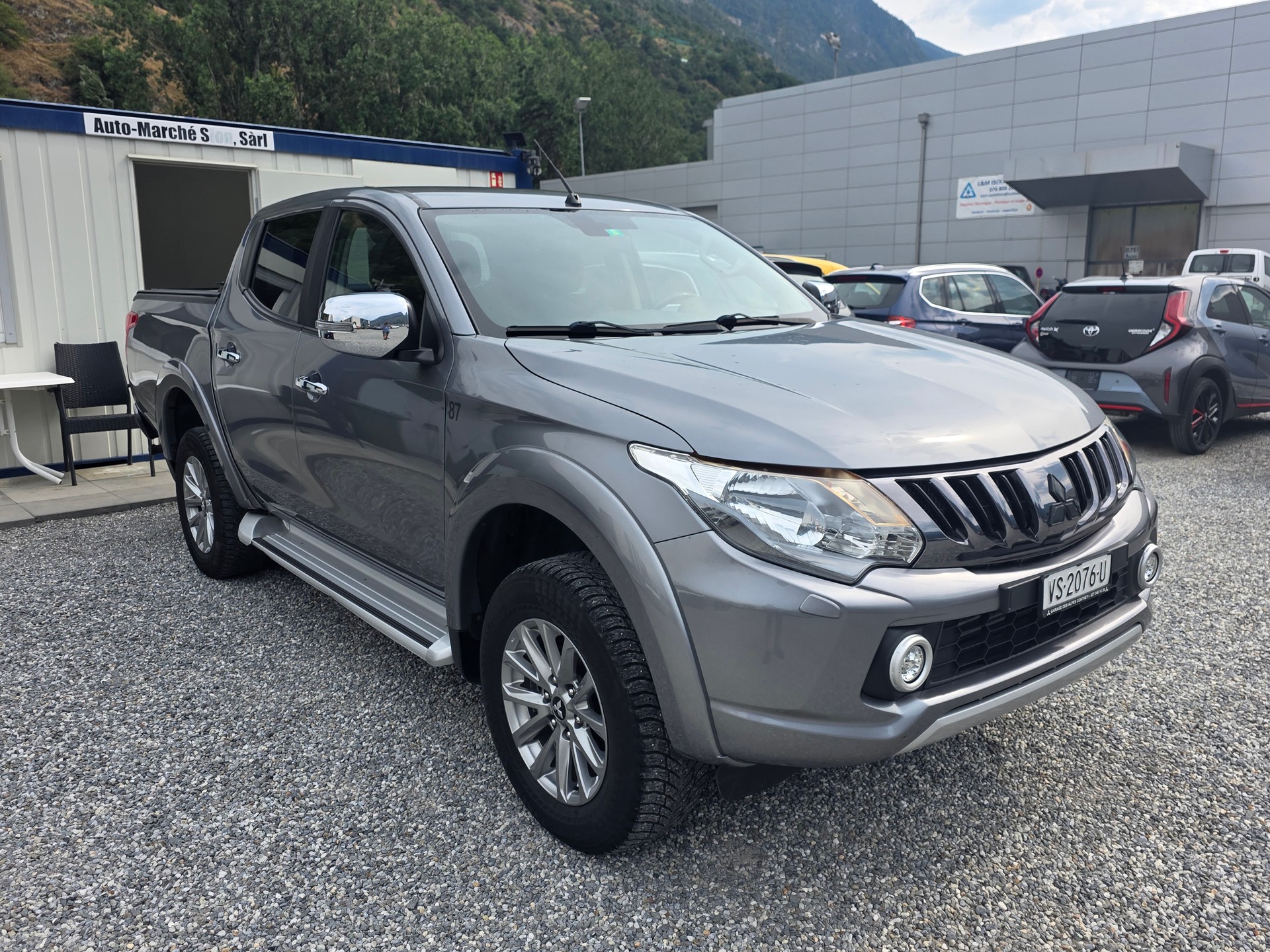 MITSUBISHI L 200 2.4 Diamond Double Cab A-image-5