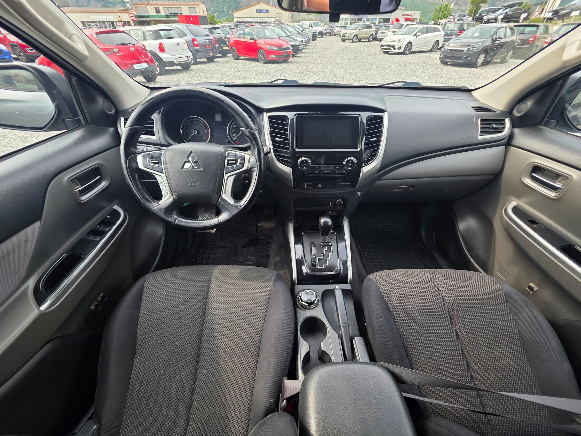 MITSUBISHI L 200 2.4 Diamond Double Cab A-image-6