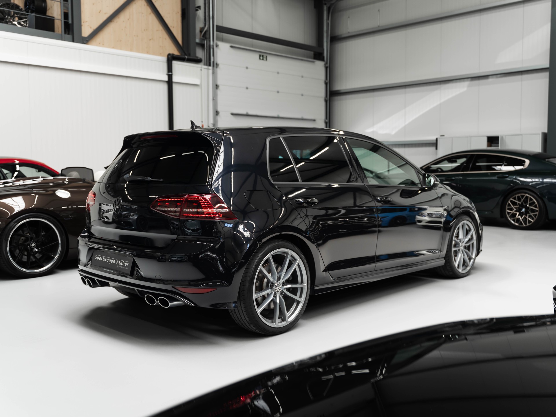 VW Golf 2.0 TSI R 4Motion DSG-image-3