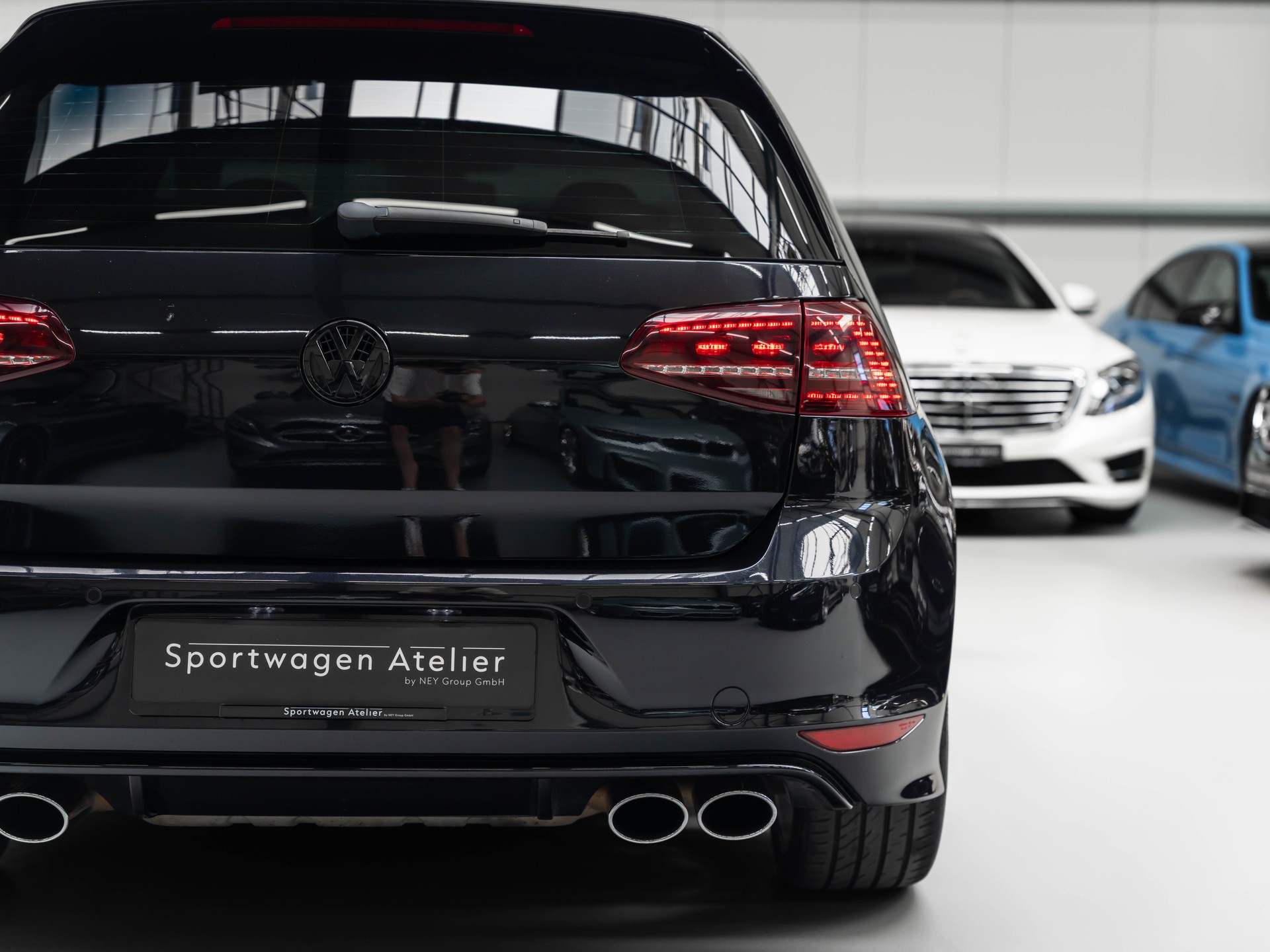 VW Golf 2.0 TSI R 4Motion DSG-image-15