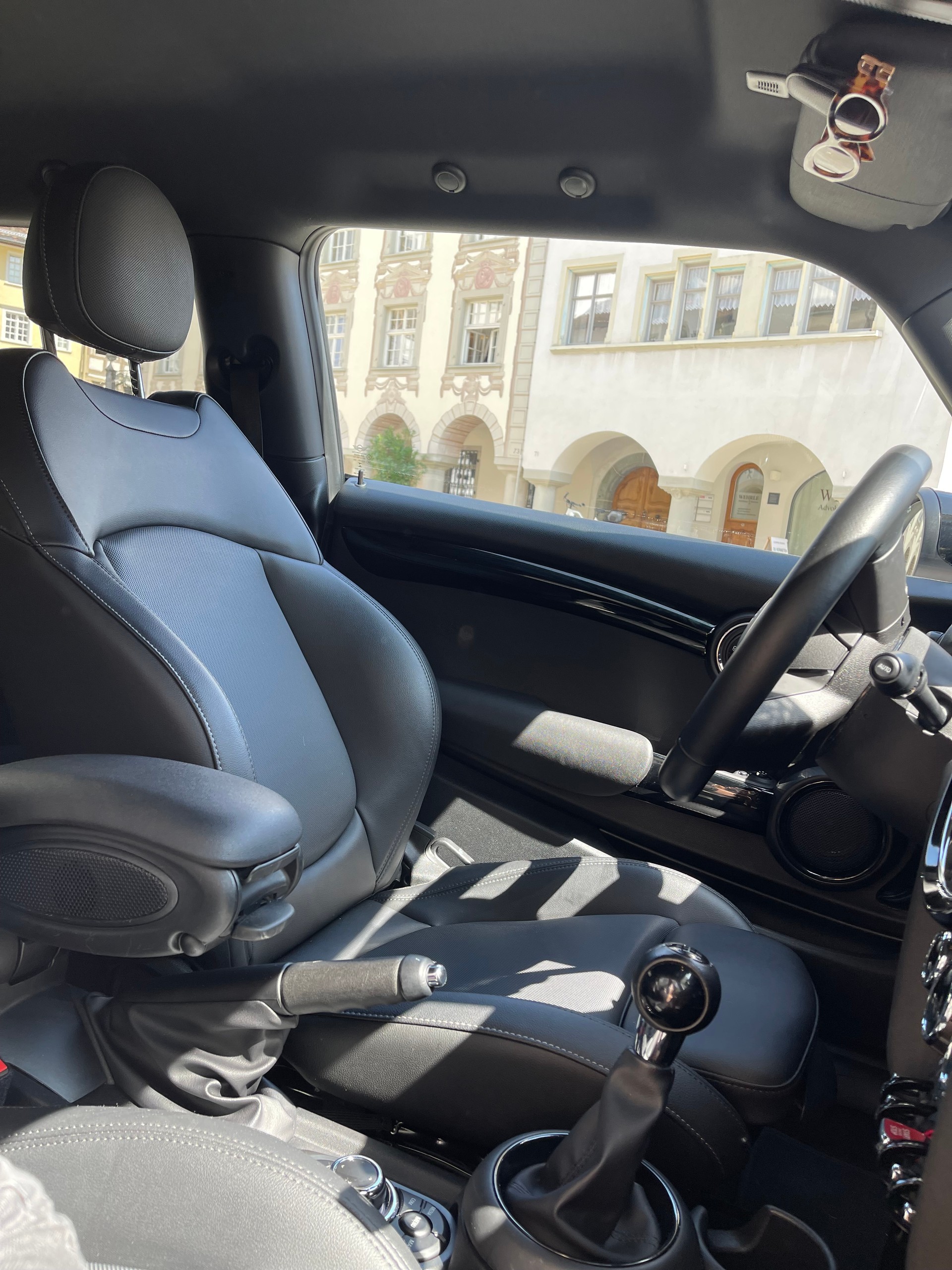 MINI 1.5i Cooper-image-1