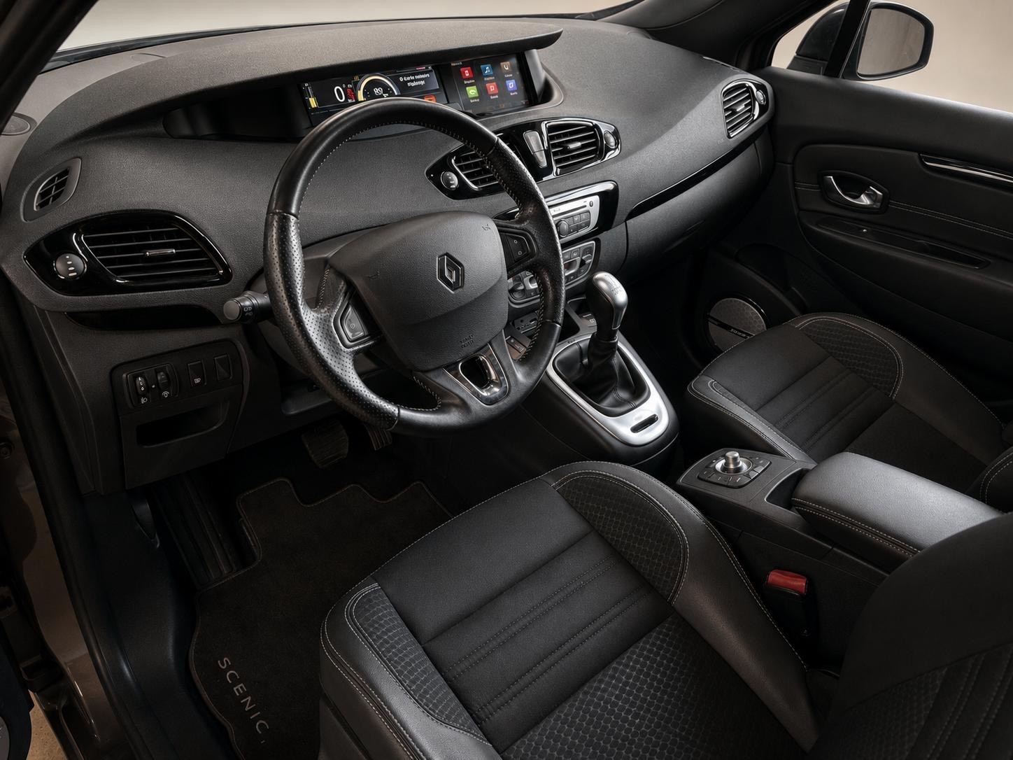 RENAULT Grand Scénic 1.5 dCi 7 Plätze, Anhängerkupplung-image-10