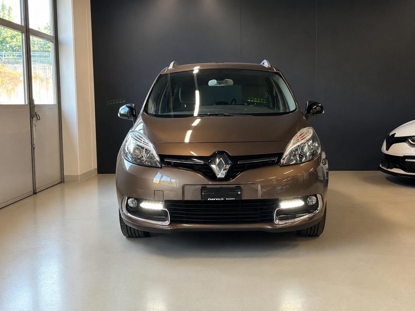 RENAULT Grand Scénic 1.5 dCi 7 Plätze, Anhängerkupplung-image-2