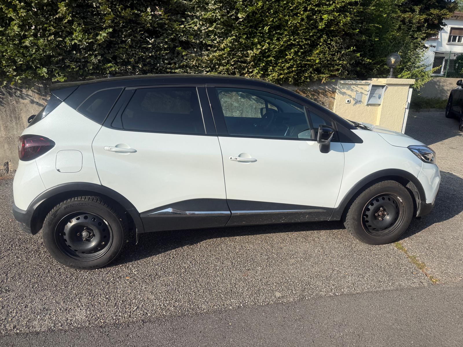 RENAULT Captur 1.2 TCe Intens EDC S/S-image-1