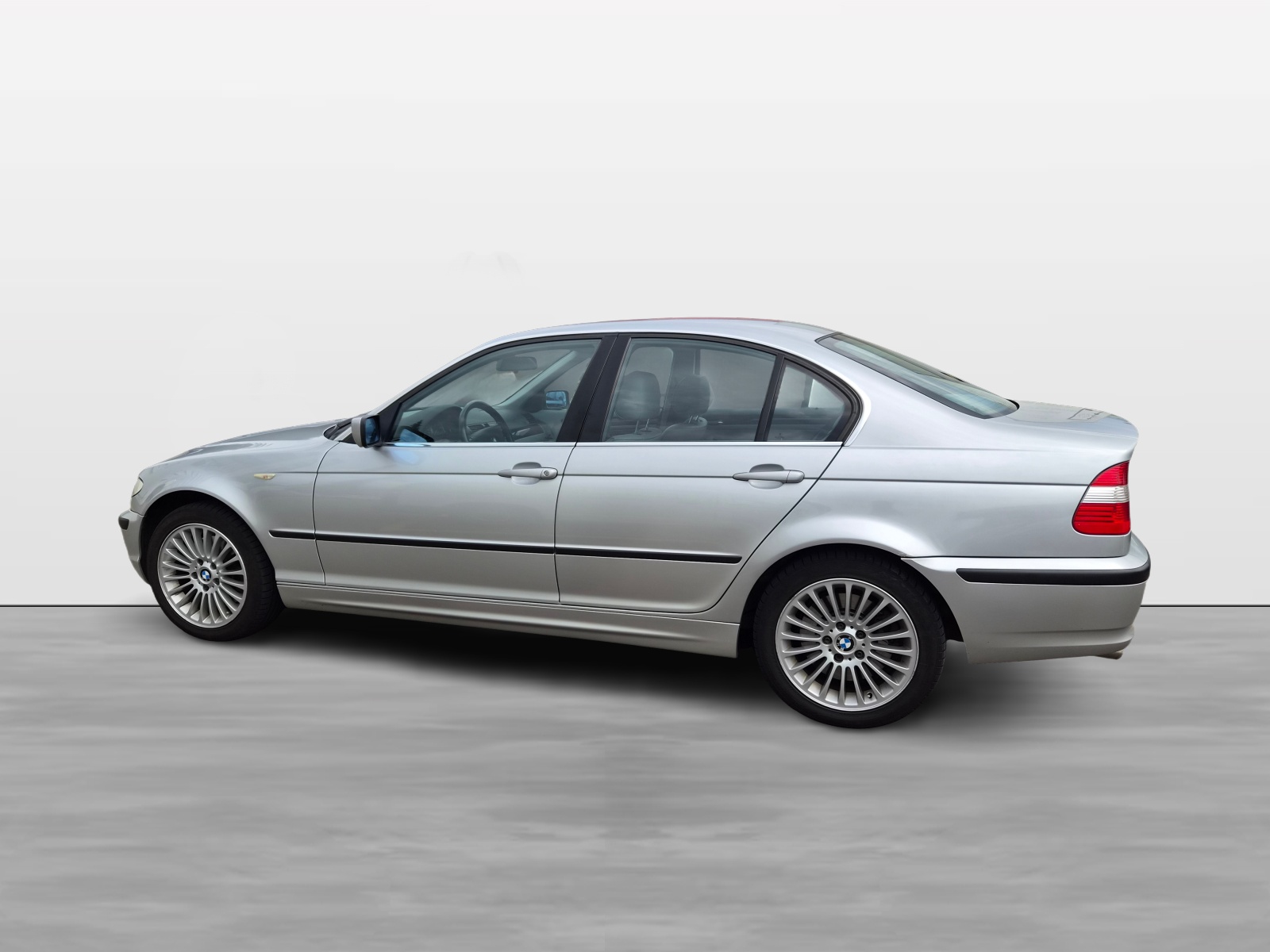 BMW 330xi-image-3