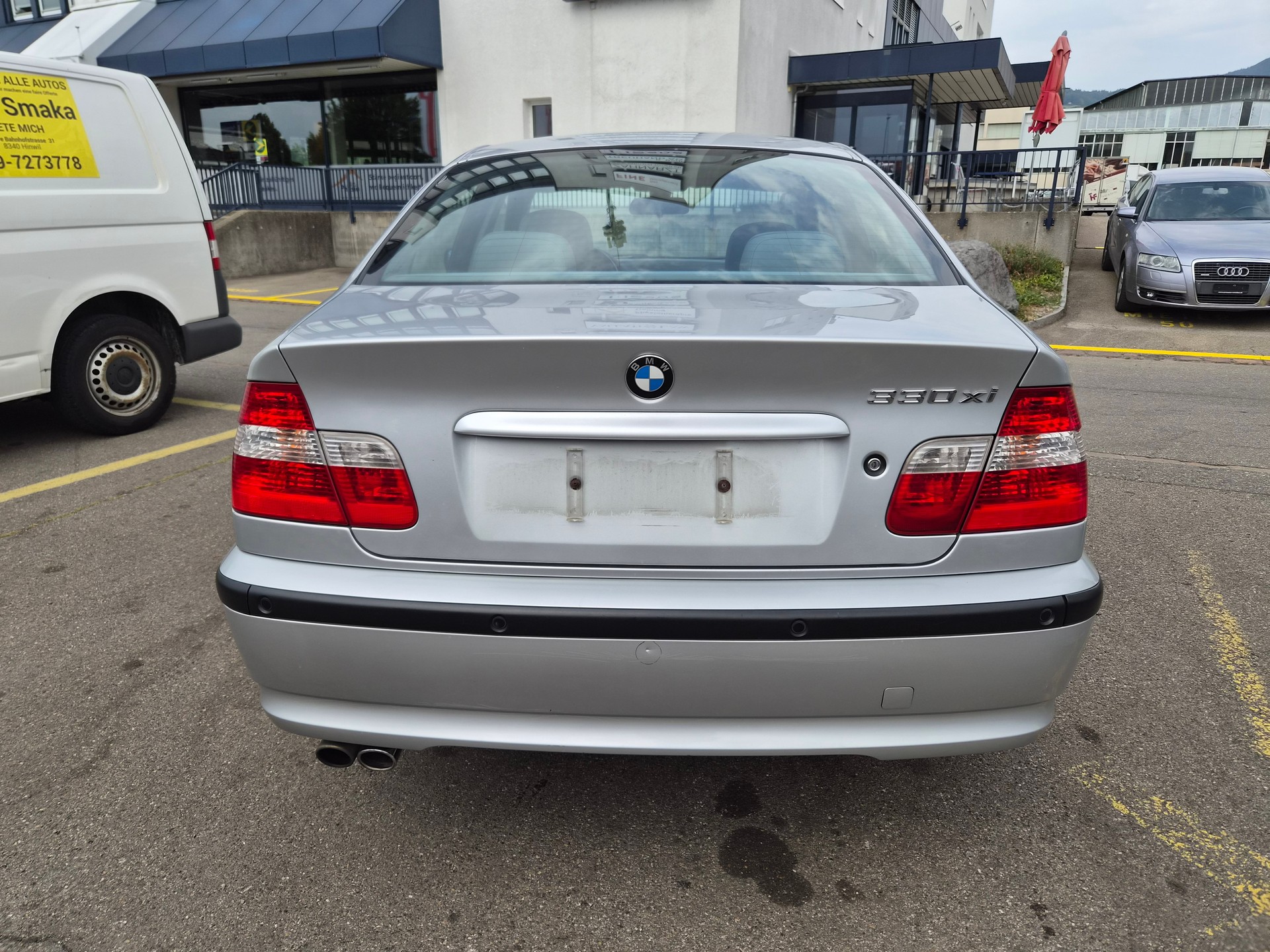 BMW 330xi-image-5
