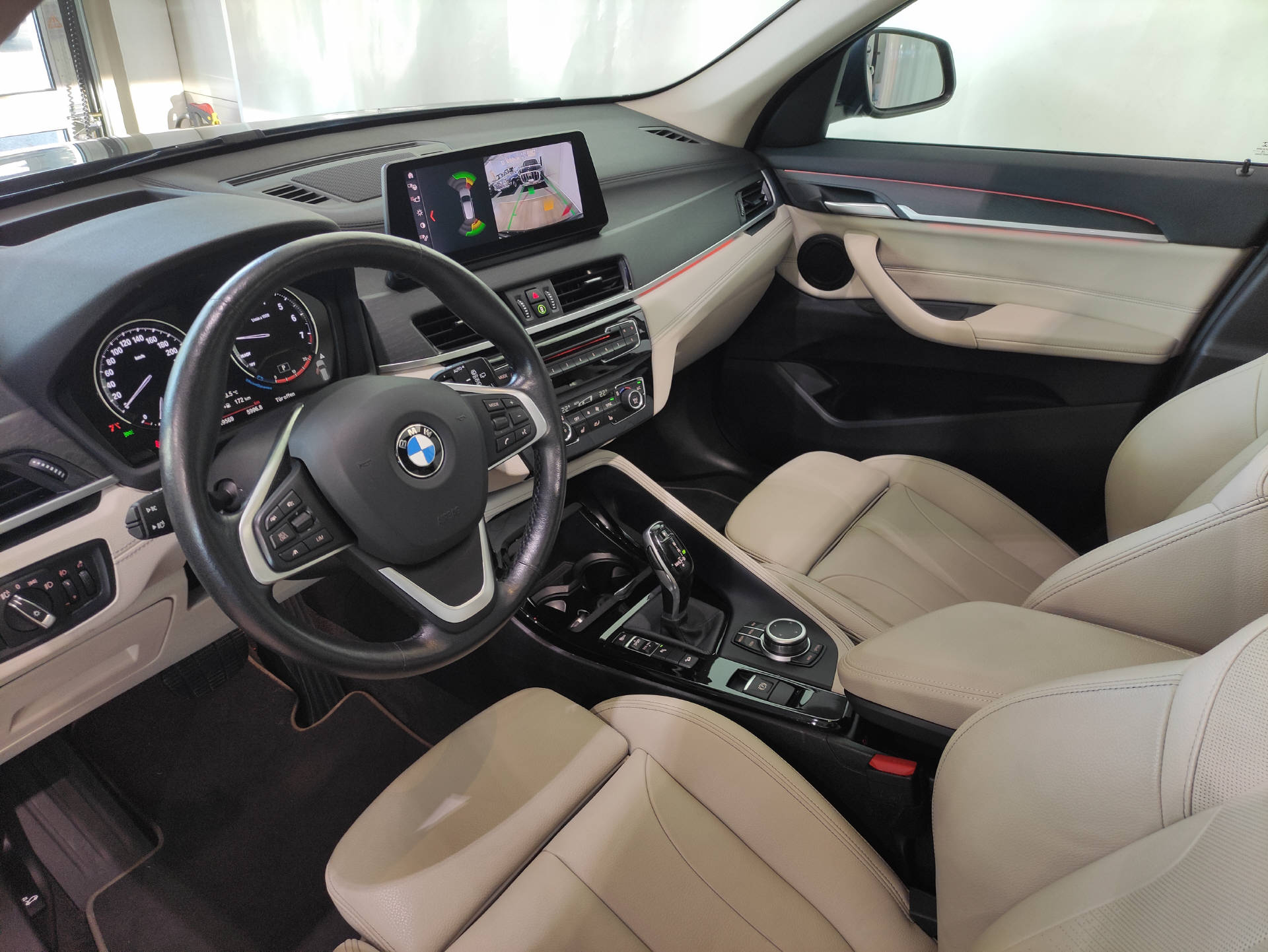 BMW X1 20i xDrive Sportline-image-2
