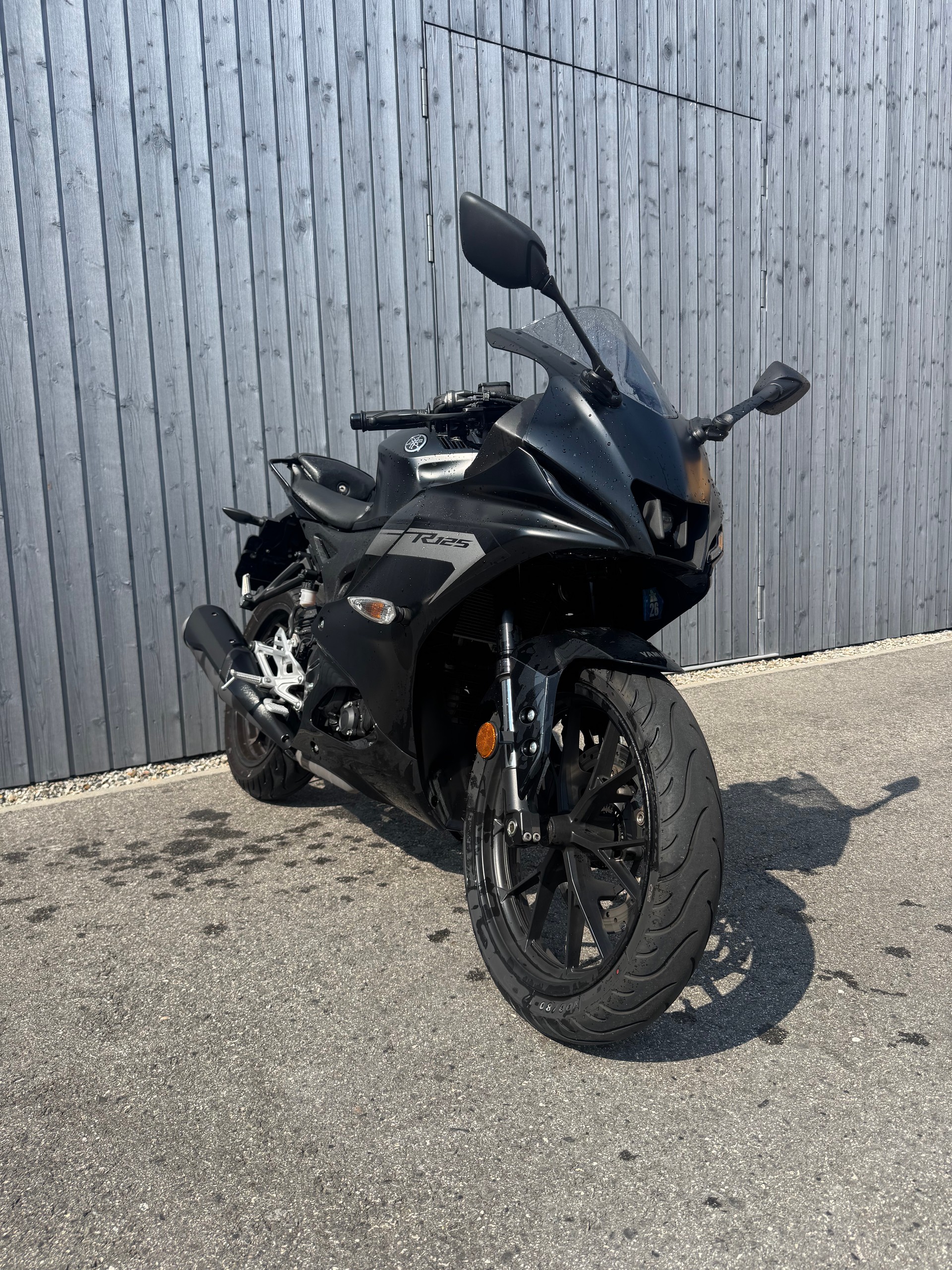 YAMAHA YZF-R 125 ABS-showroom-element-1