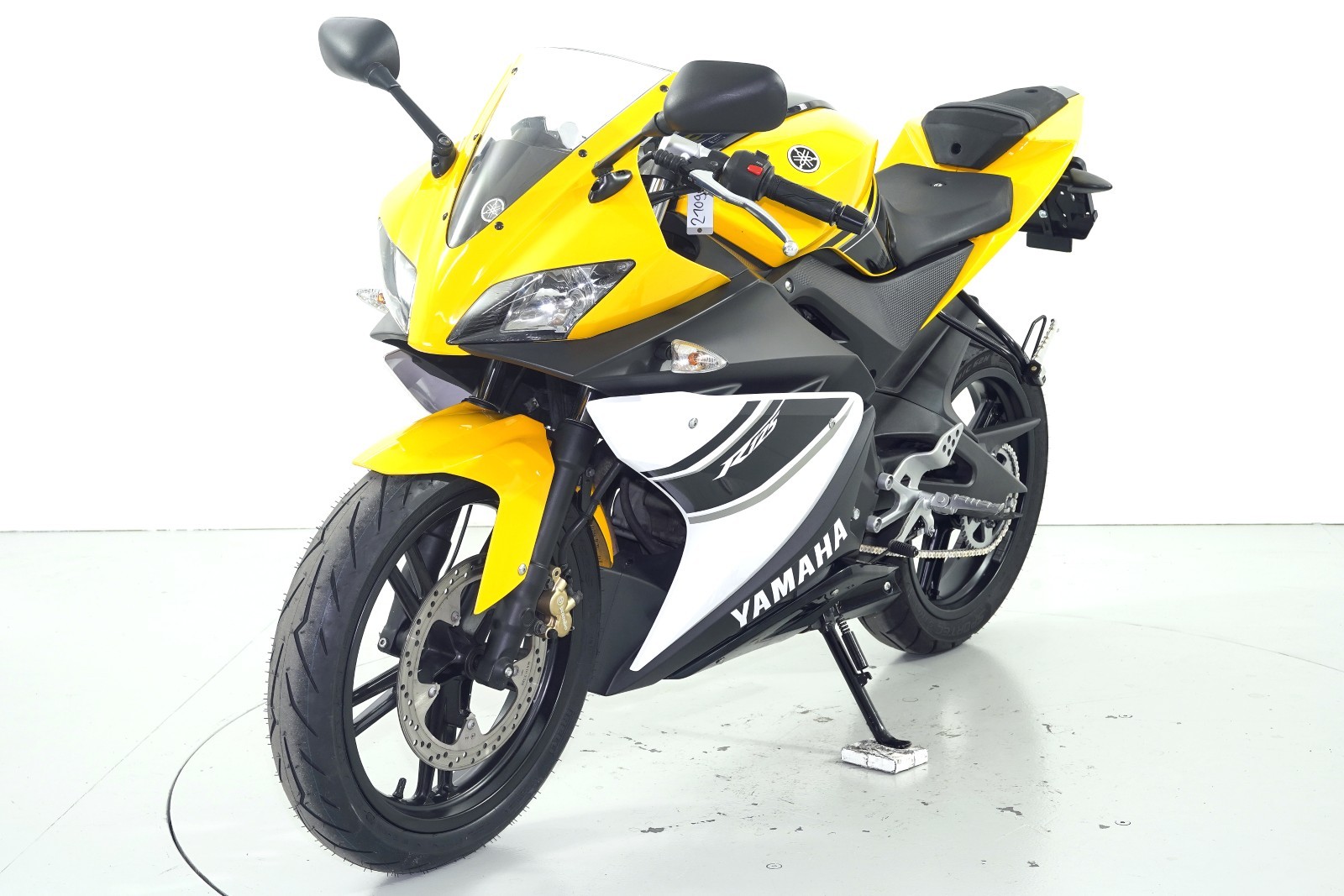 YAMAHA YZF-R125-showroom-element-2