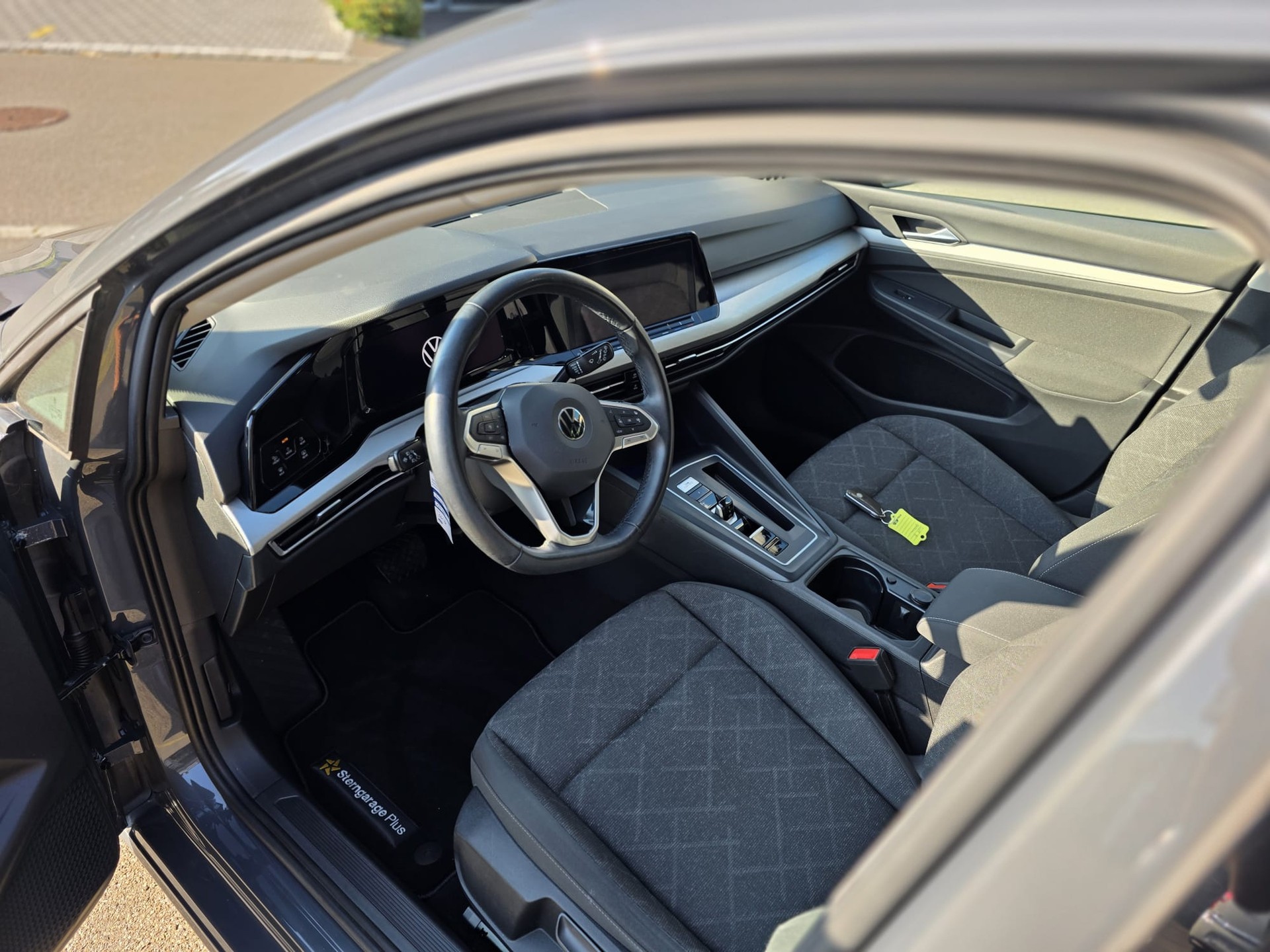 VW Golf Variant 1.5 TSI Life-image-8