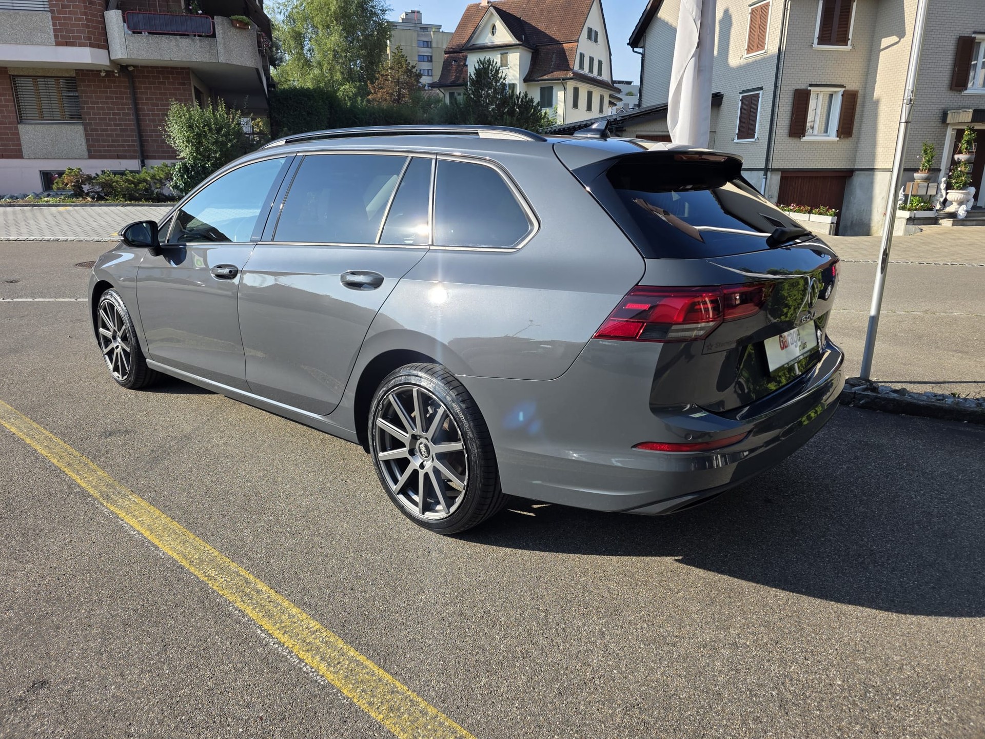 VW Golf Variant 1.5 TSI Life-image-7