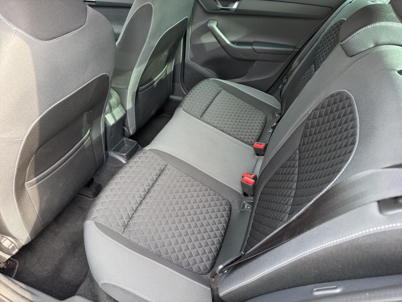 SKODA Fabia 1.2 TSI Black Edition-image-11