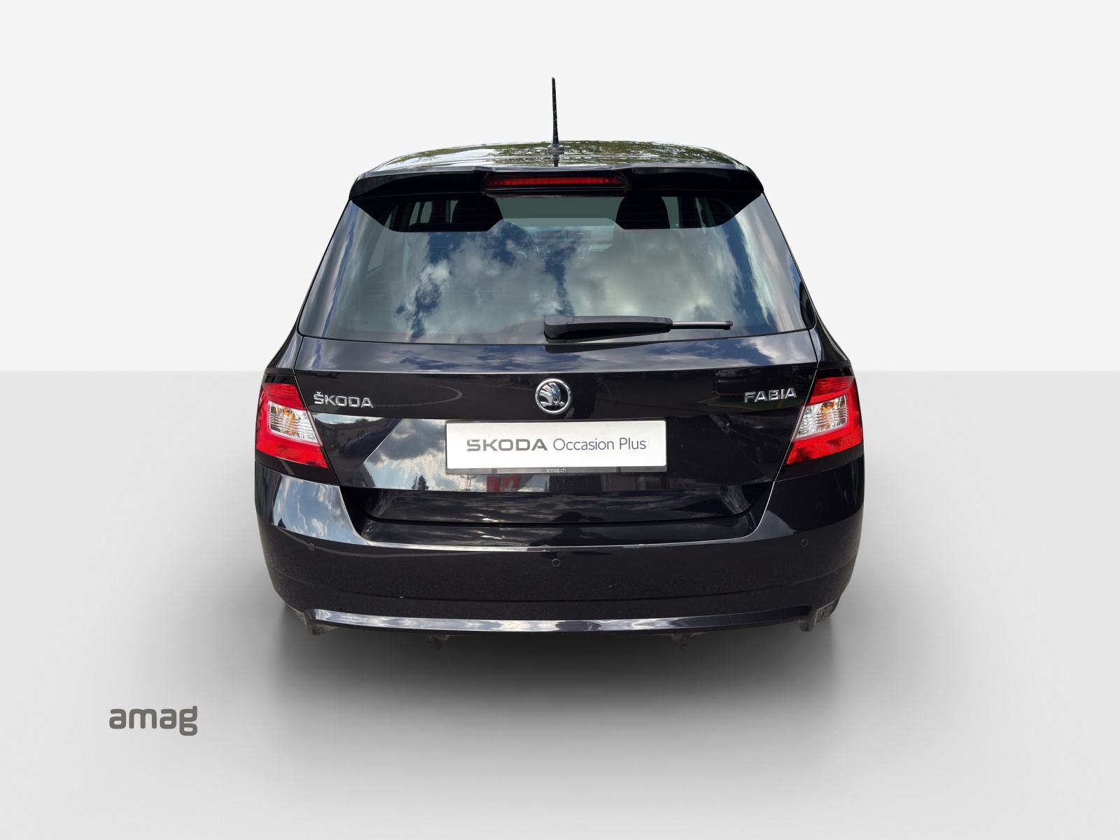SKODA Fabia 1.2 TSI Black Edition-image-3
