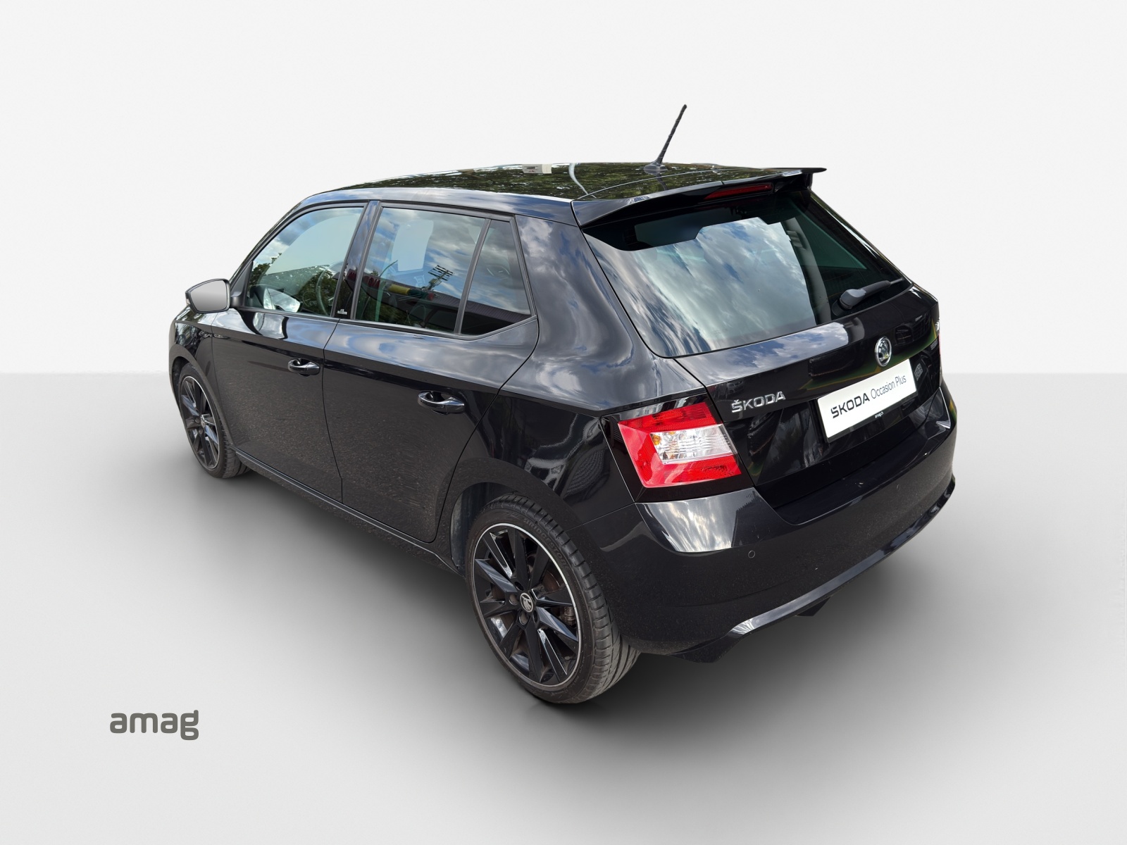 SKODA Fabia 1.2 TSI Black Edition-image-2