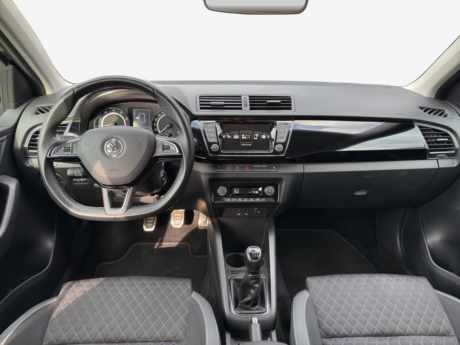 SKODA Fabia 1.2 TSI Black Edition-image-8
