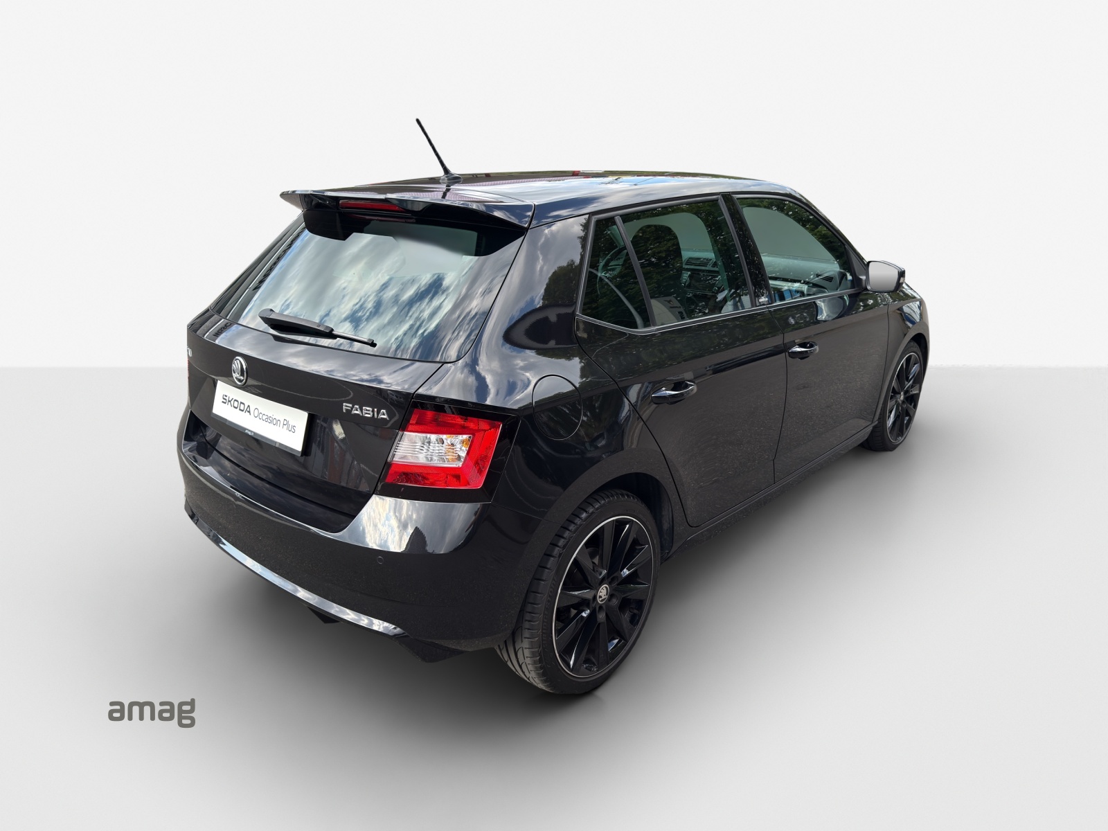SKODA Fabia 1.2 TSI Black Edition-image-4