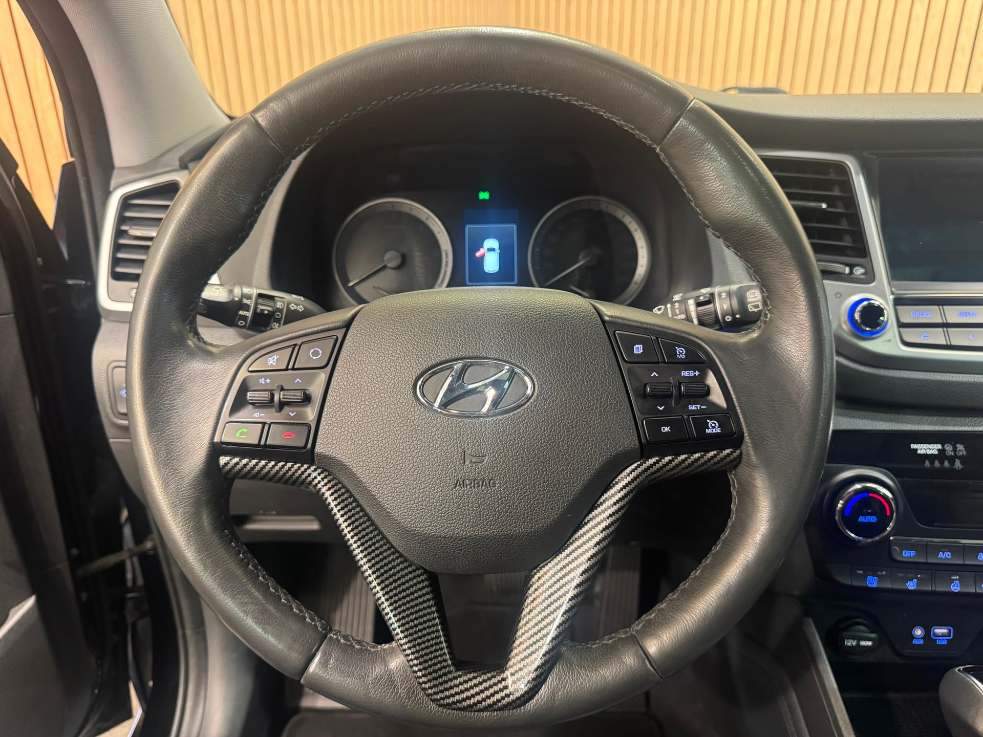 HYUNDAI Tucson 2.0 CRDI Vertex 4WD Automatic-image-19