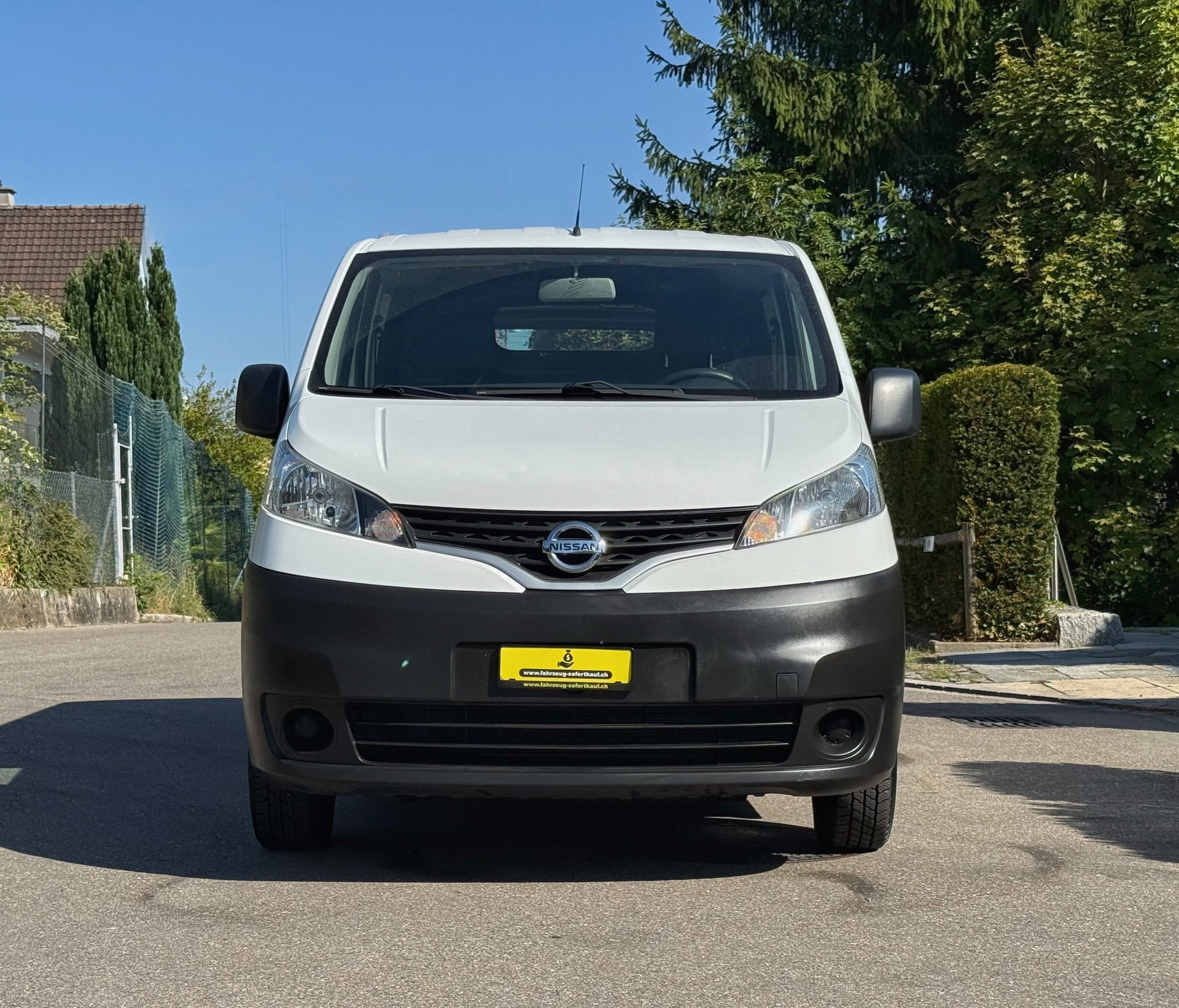 NISSAN 1.6 16V 110 PS | Camper-Basis | nur 27’000 km (Frisch Ab MFK)-image-1