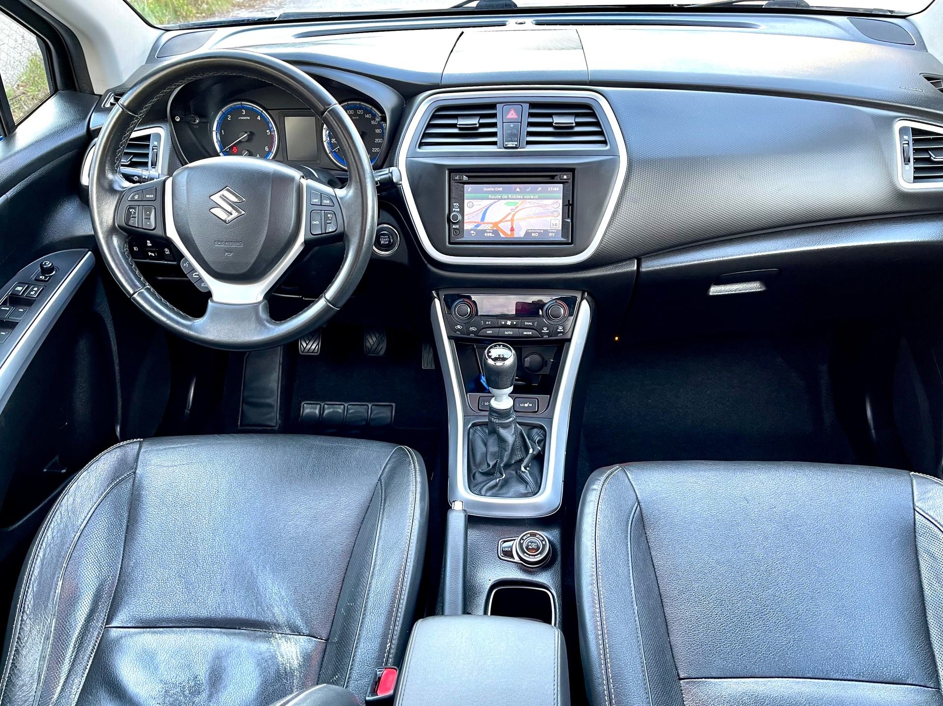 SUZUKI SX4 S-Cross 1.6 TD GL 4WD-image-1