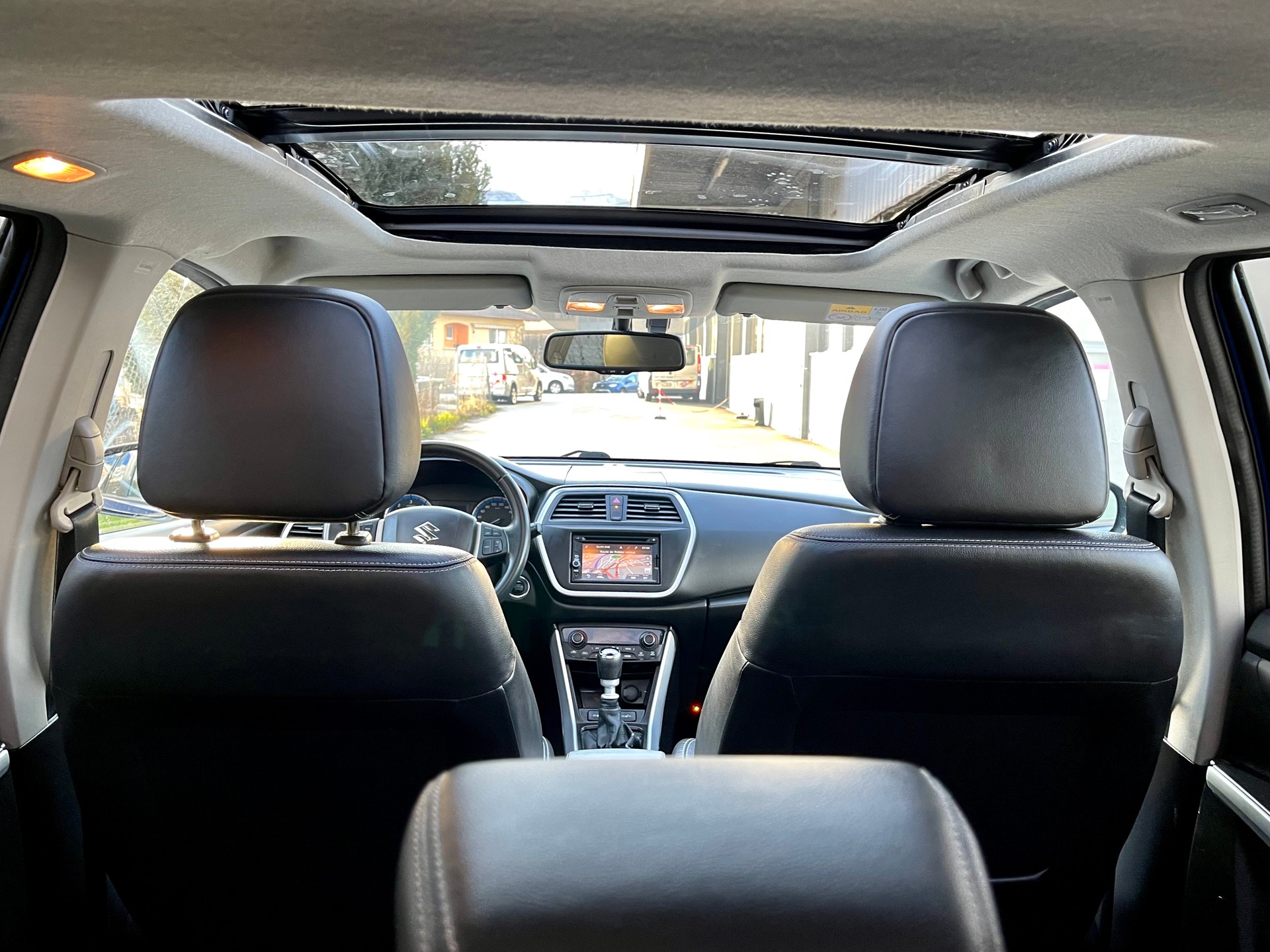 SUZUKI SX4 S-Cross 1.6 TD GL 4WD-image-14