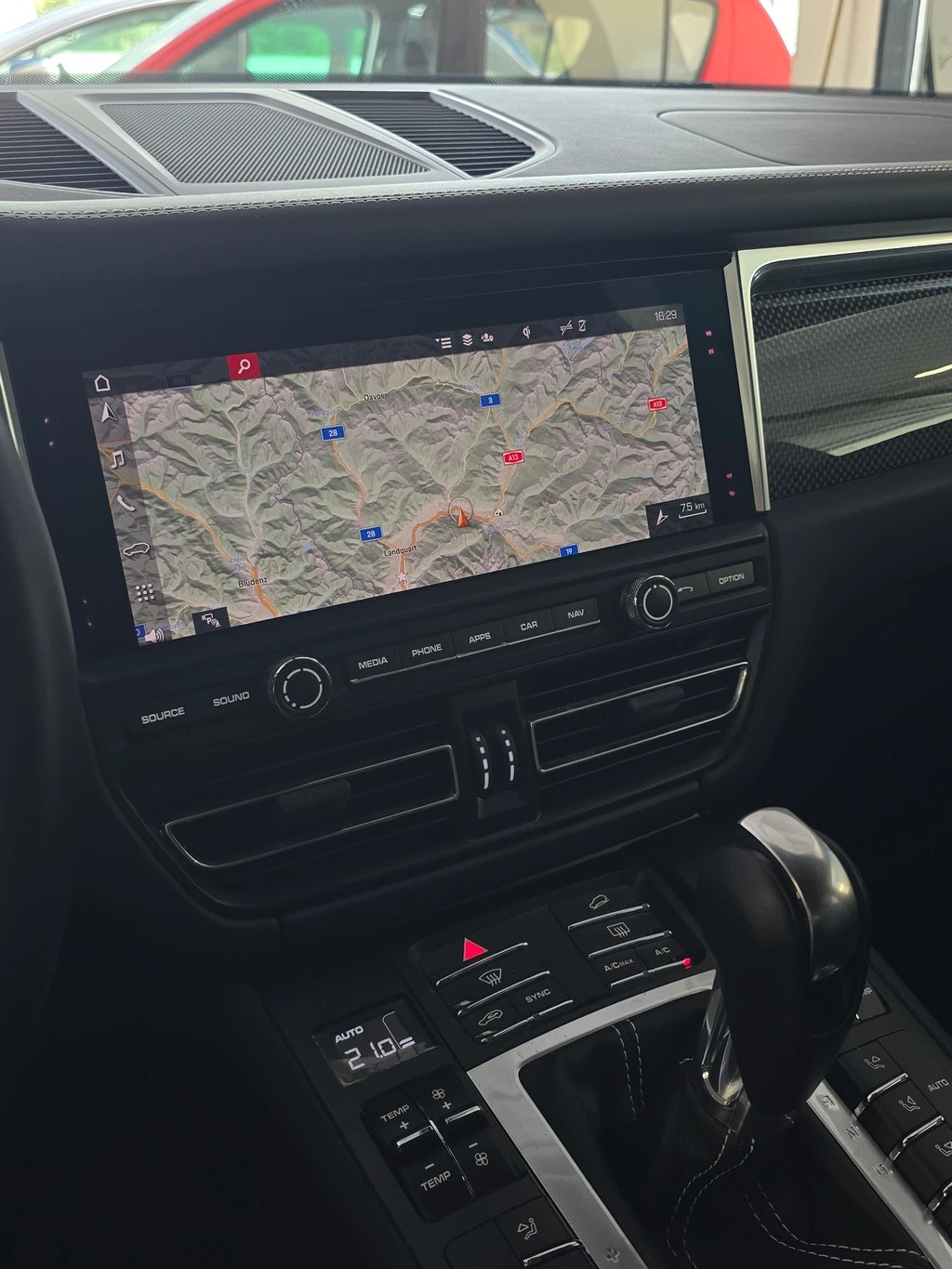 PORSCHE Macan S PDK-image-13