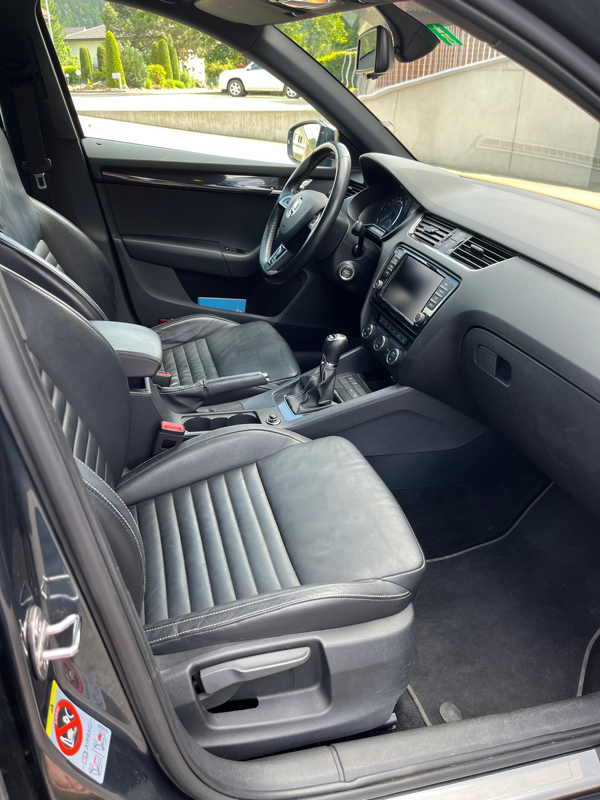 SKODA Combi RS-image-2