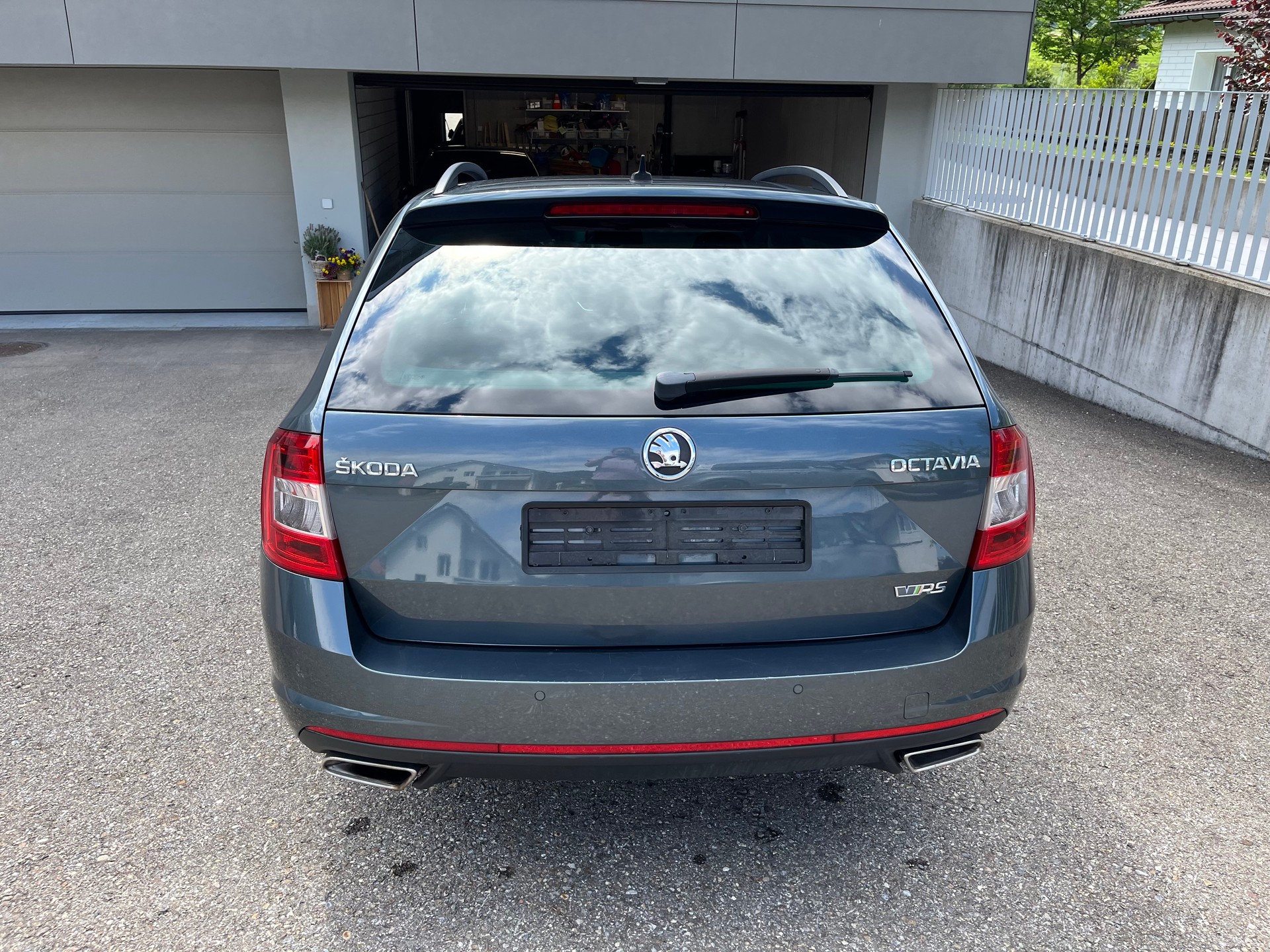 SKODA Combi RS-image-3