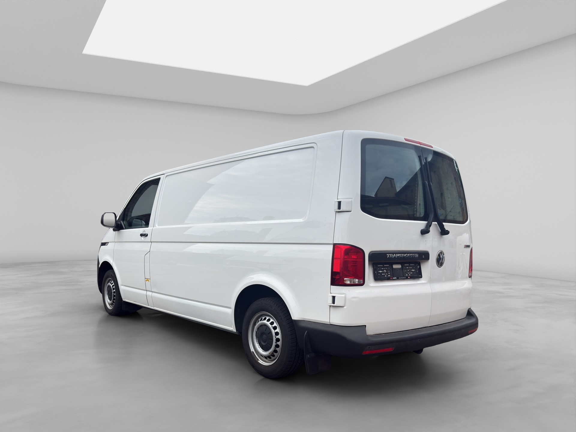 VW T6.1 2.0 TDI 4Motion DSG-image-3
