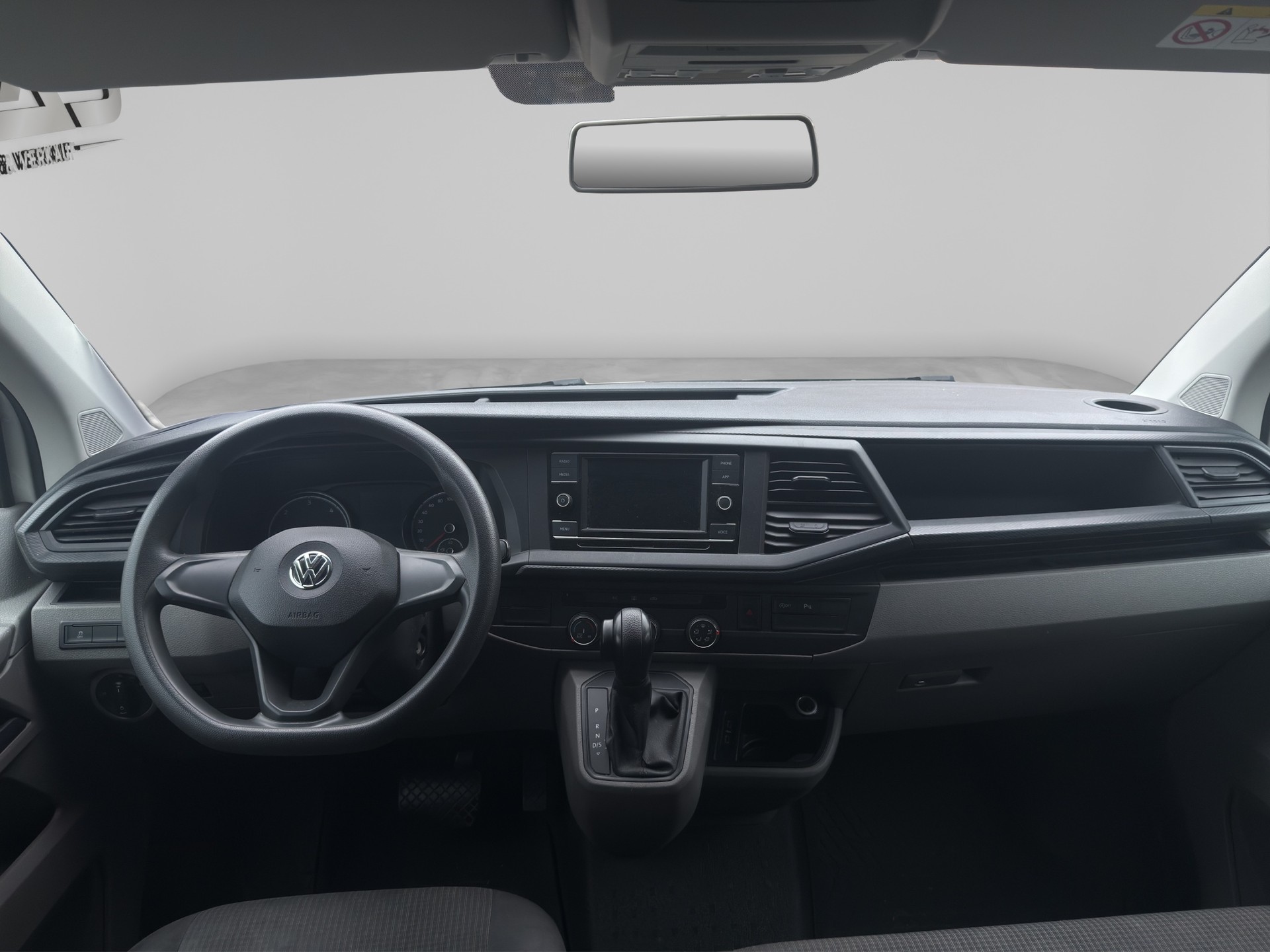 VW T6.1 2.0 TDI 4Motion DSG-image-10