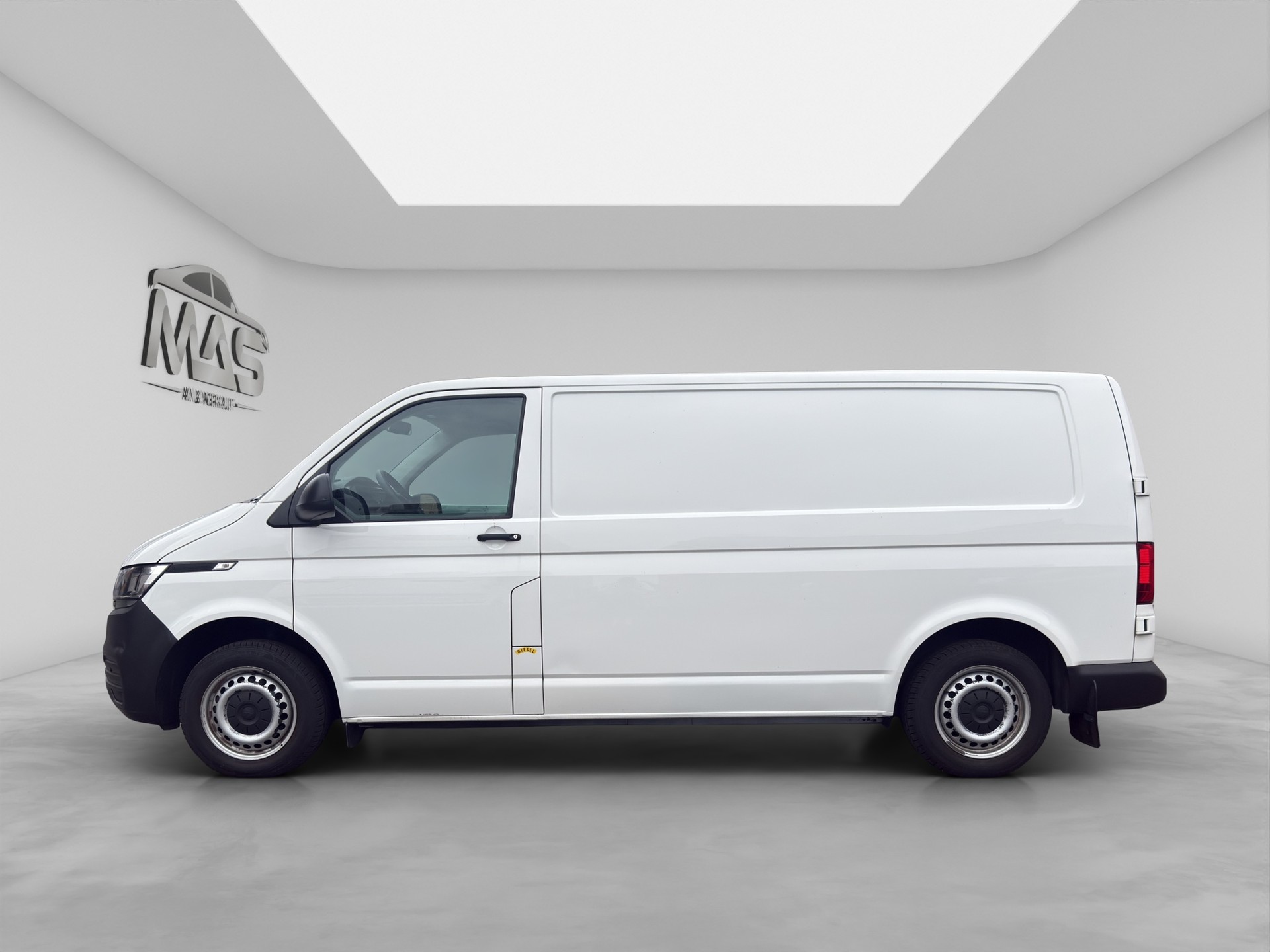 VW T6.1 2.0 TDI 4Motion DSG-image-2