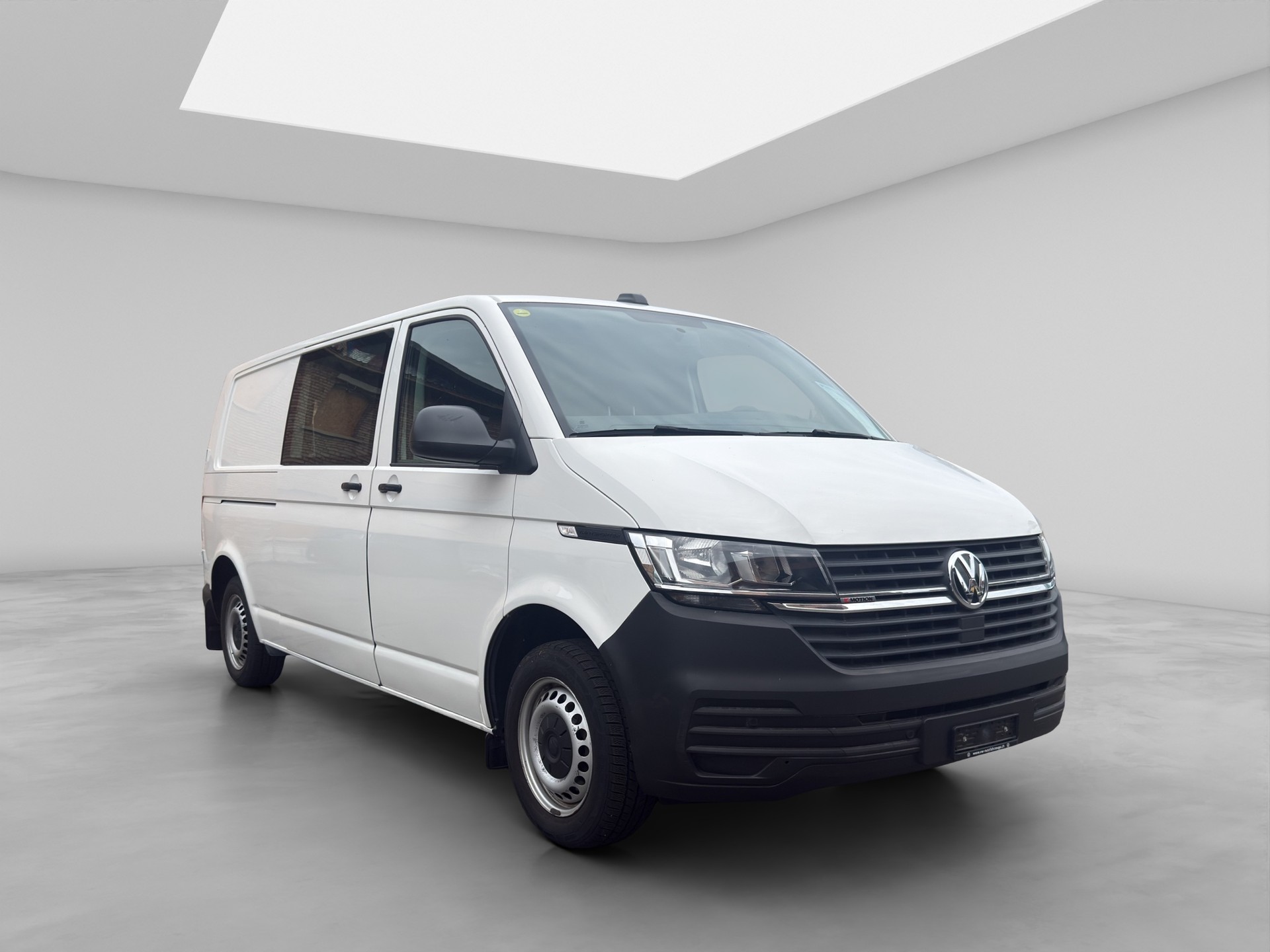 VW T6.1 2.0 TDI 4Motion DSG-image-7