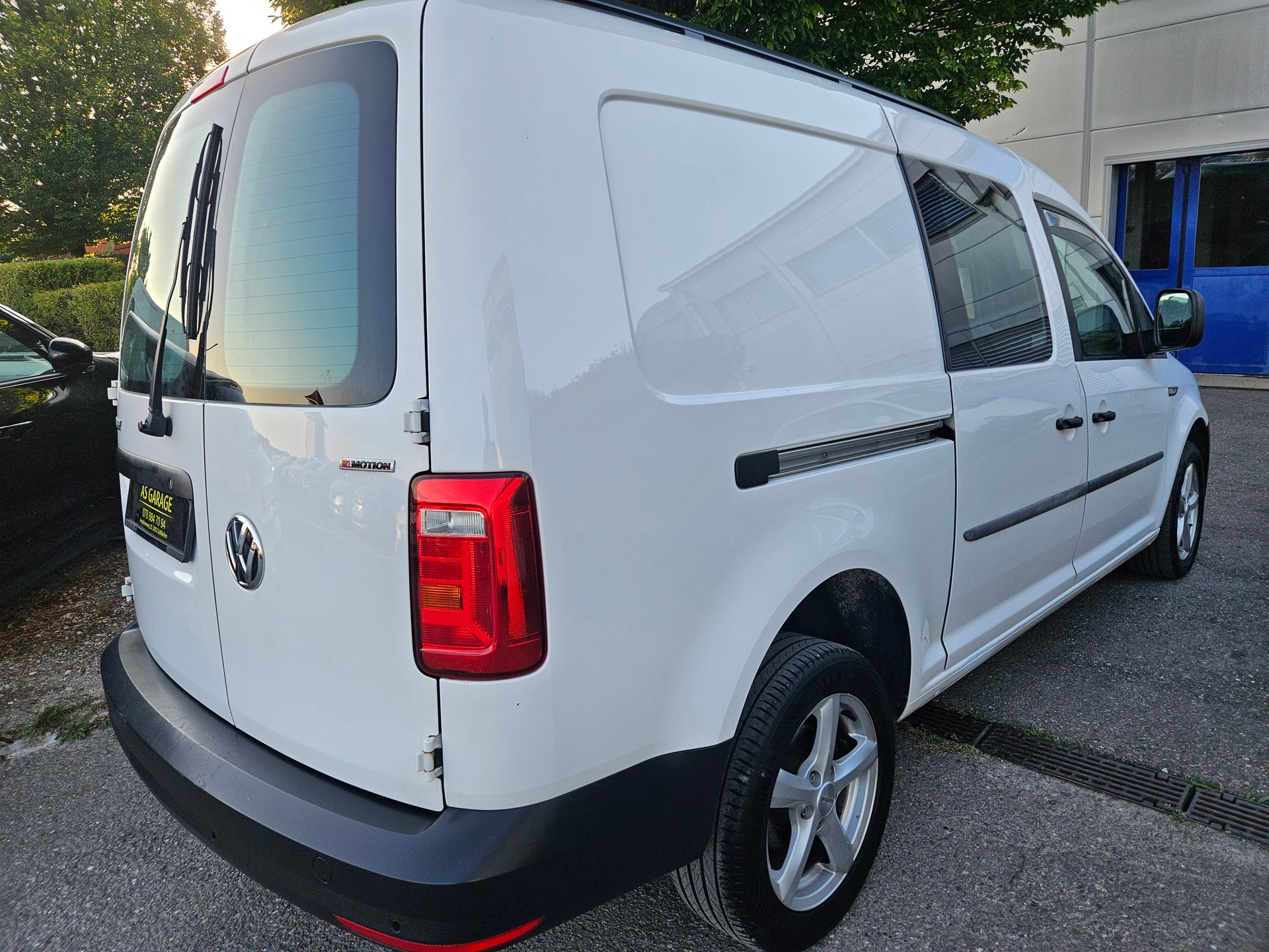 VW Caddy Maxi 2.0TDI 4Motion BlueMotion Technology DSG-image-3