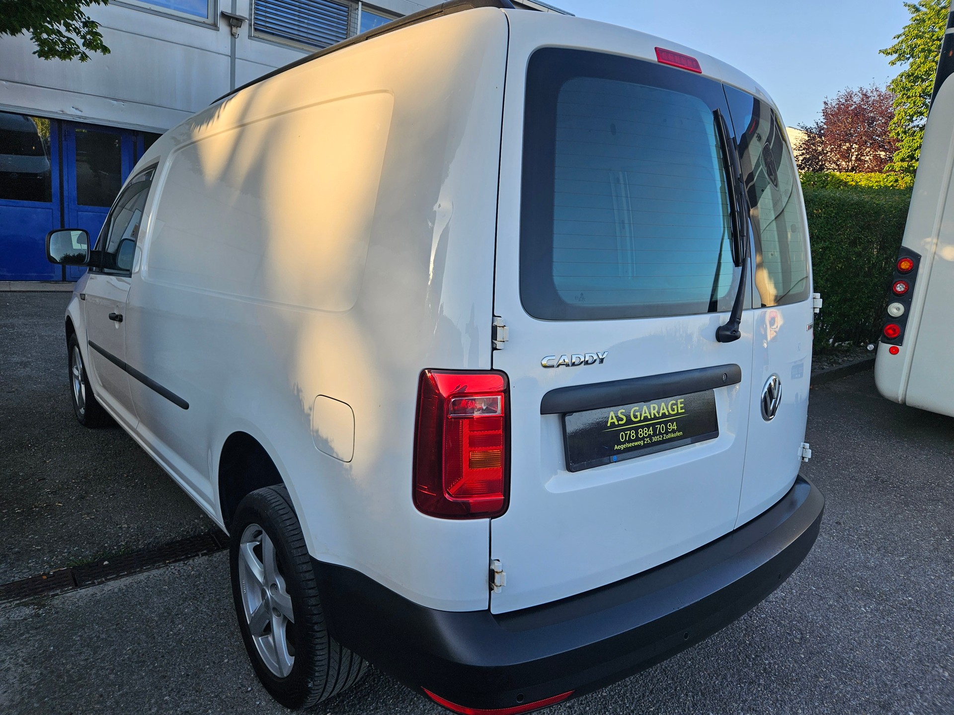 VW Caddy Maxi 2.0TDI 4Motion BlueMotion Technology DSG-image-5