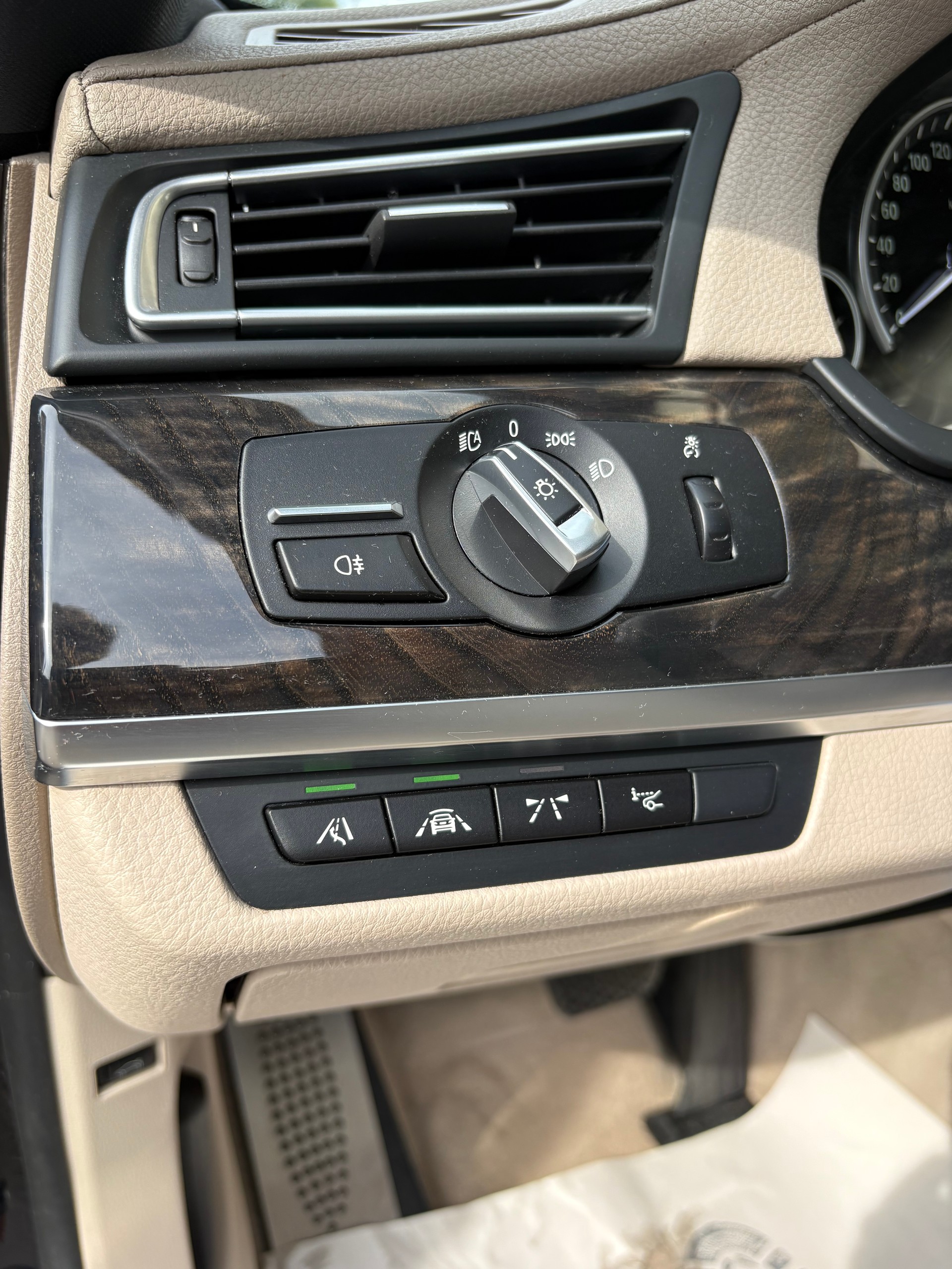 BMW 750i xDrive M-Paket Facelift-image-11