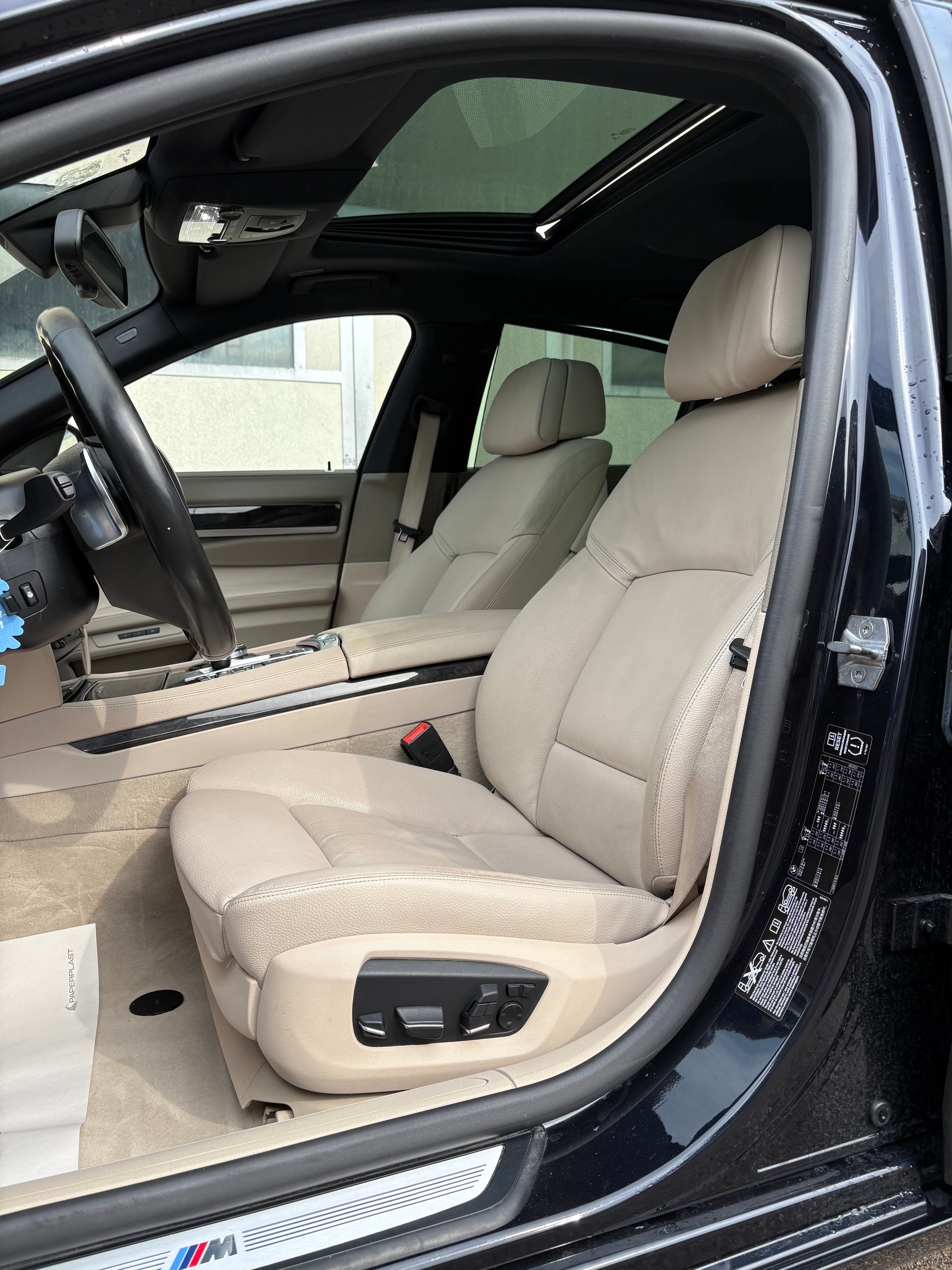 BMW 750i xDrive M-Paket Facelift-image-6