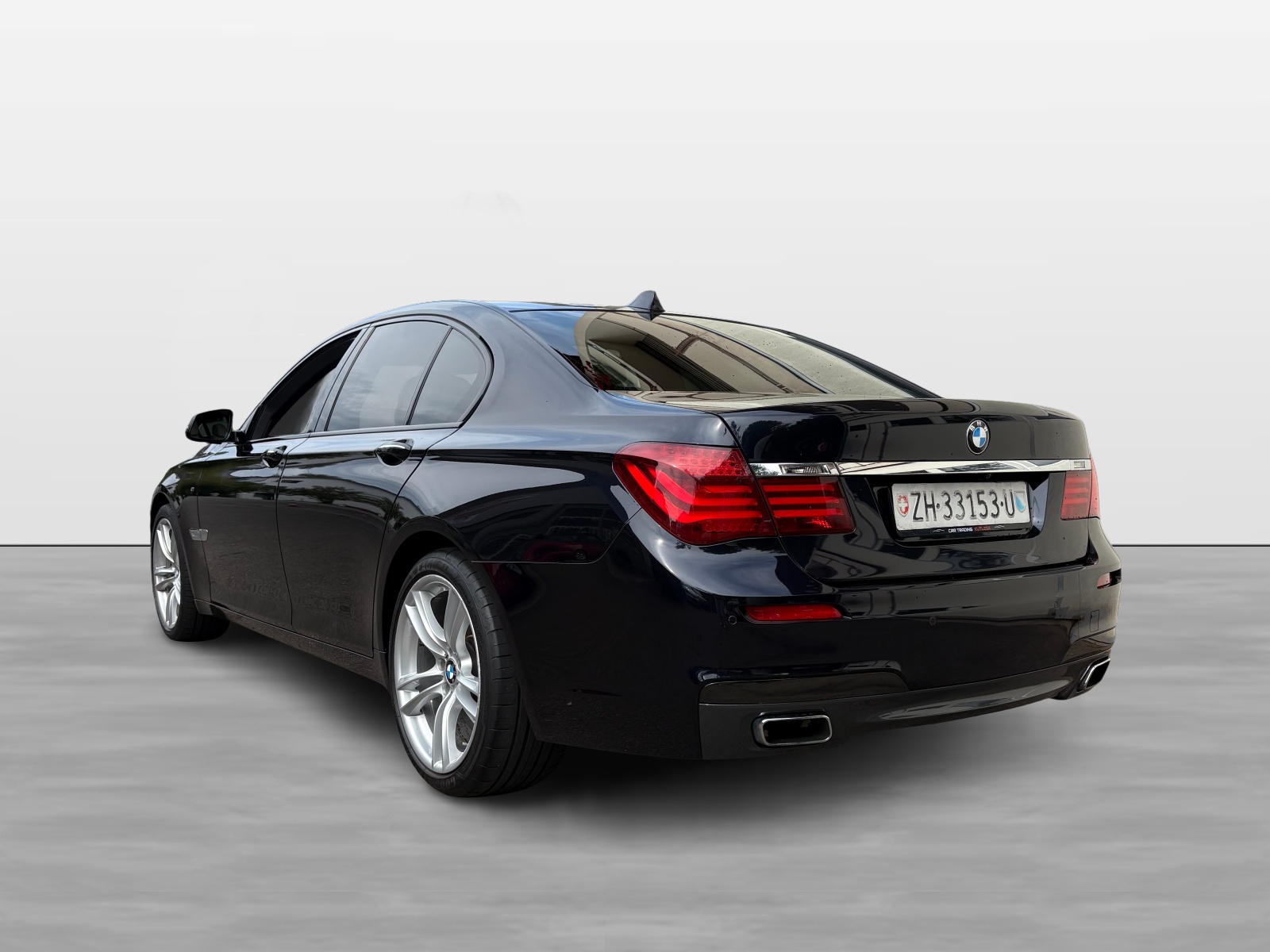 BMW 750i xDrive M-Paket Facelift-showroom-element-3