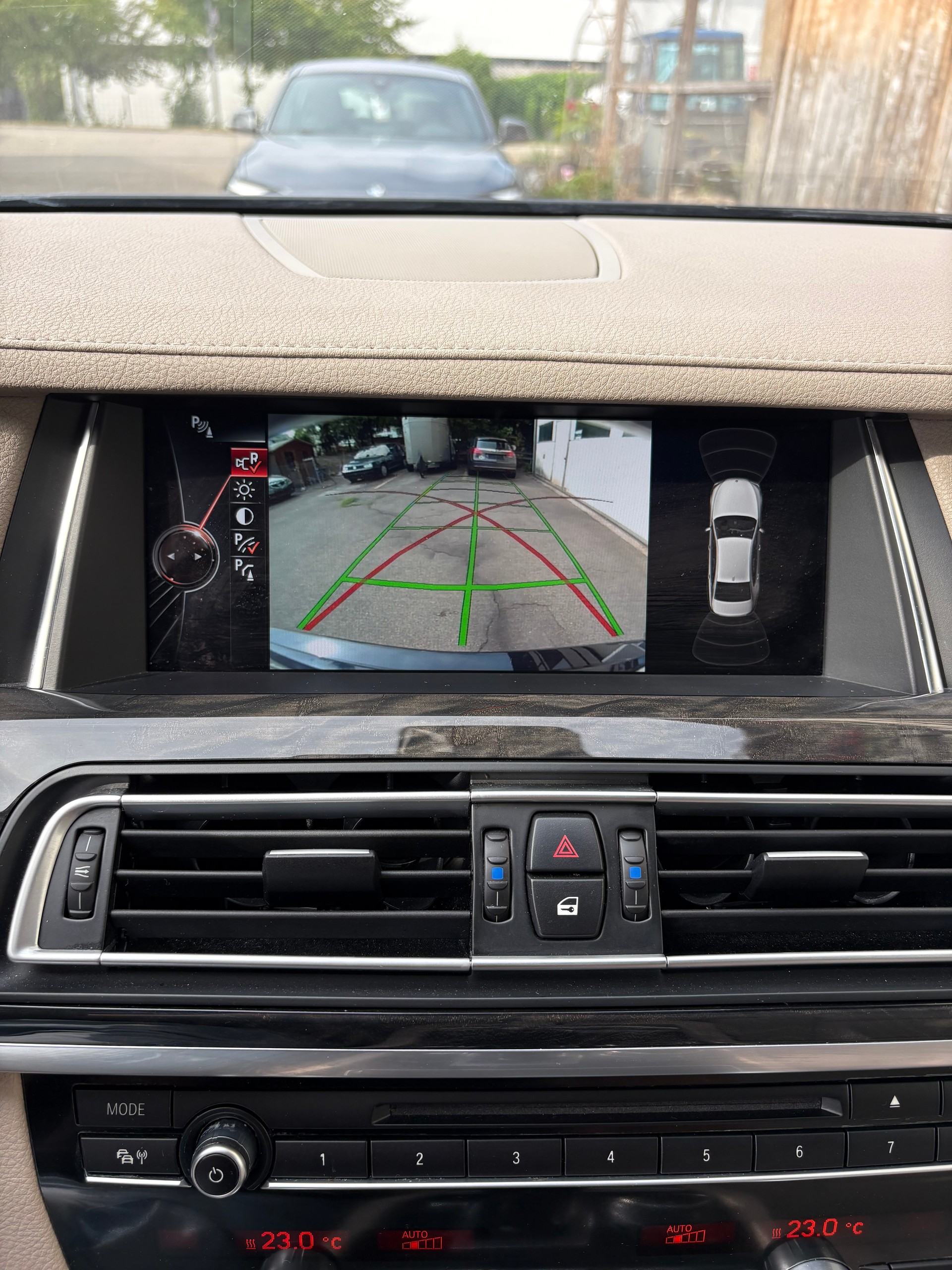 BMW 750i xDrive M-Paket Facelift-image-16