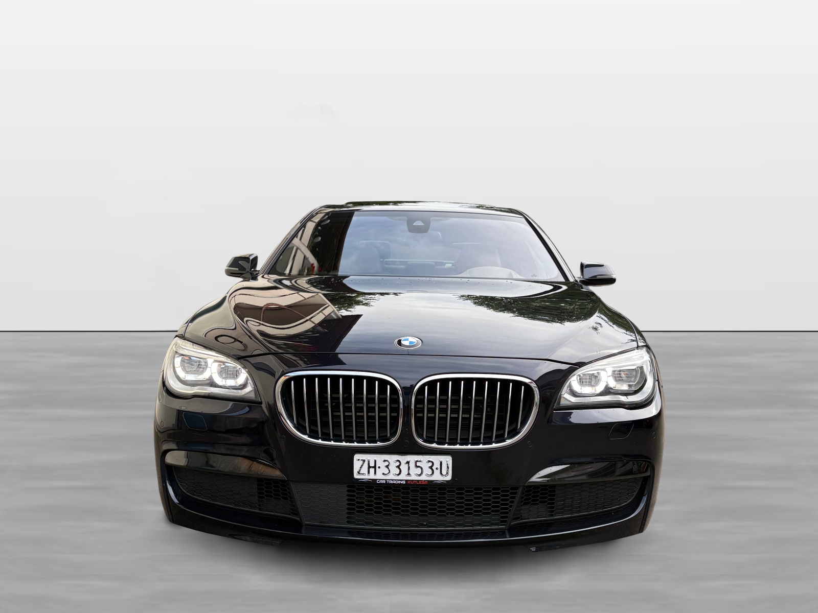 BMW 750i xDrive M-Paket Facelift-showroom-element-1