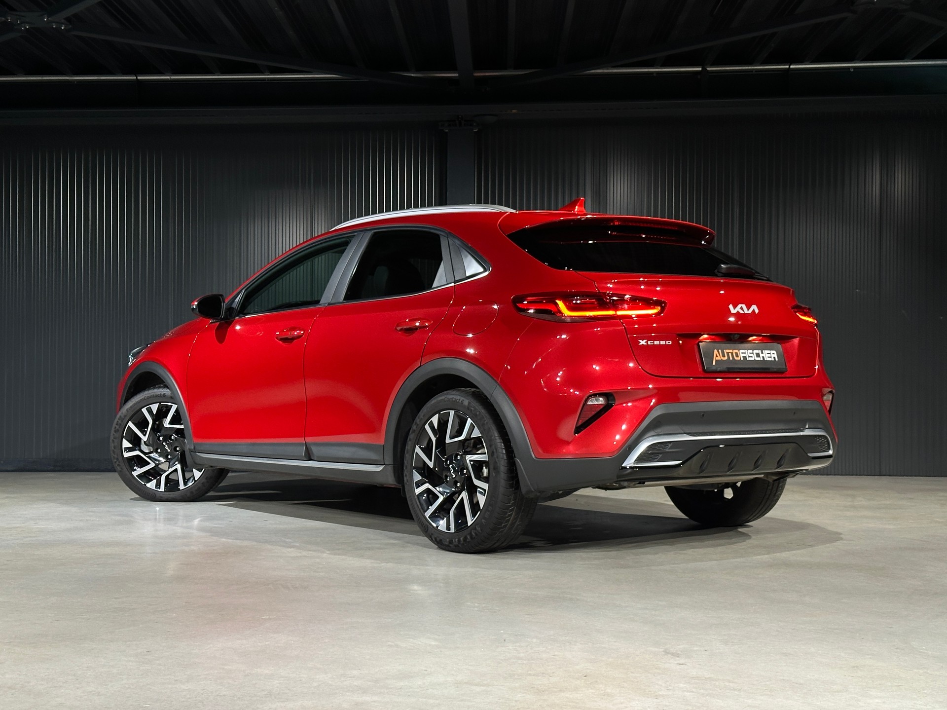 KIA XCeed 1.5 T-GDi DCT-showroom-element-2