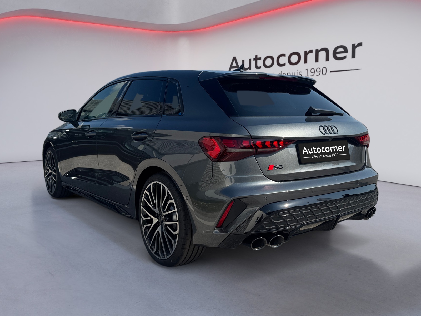 AUDI S3 Sportback TFSI quattro S-tronic-image-2