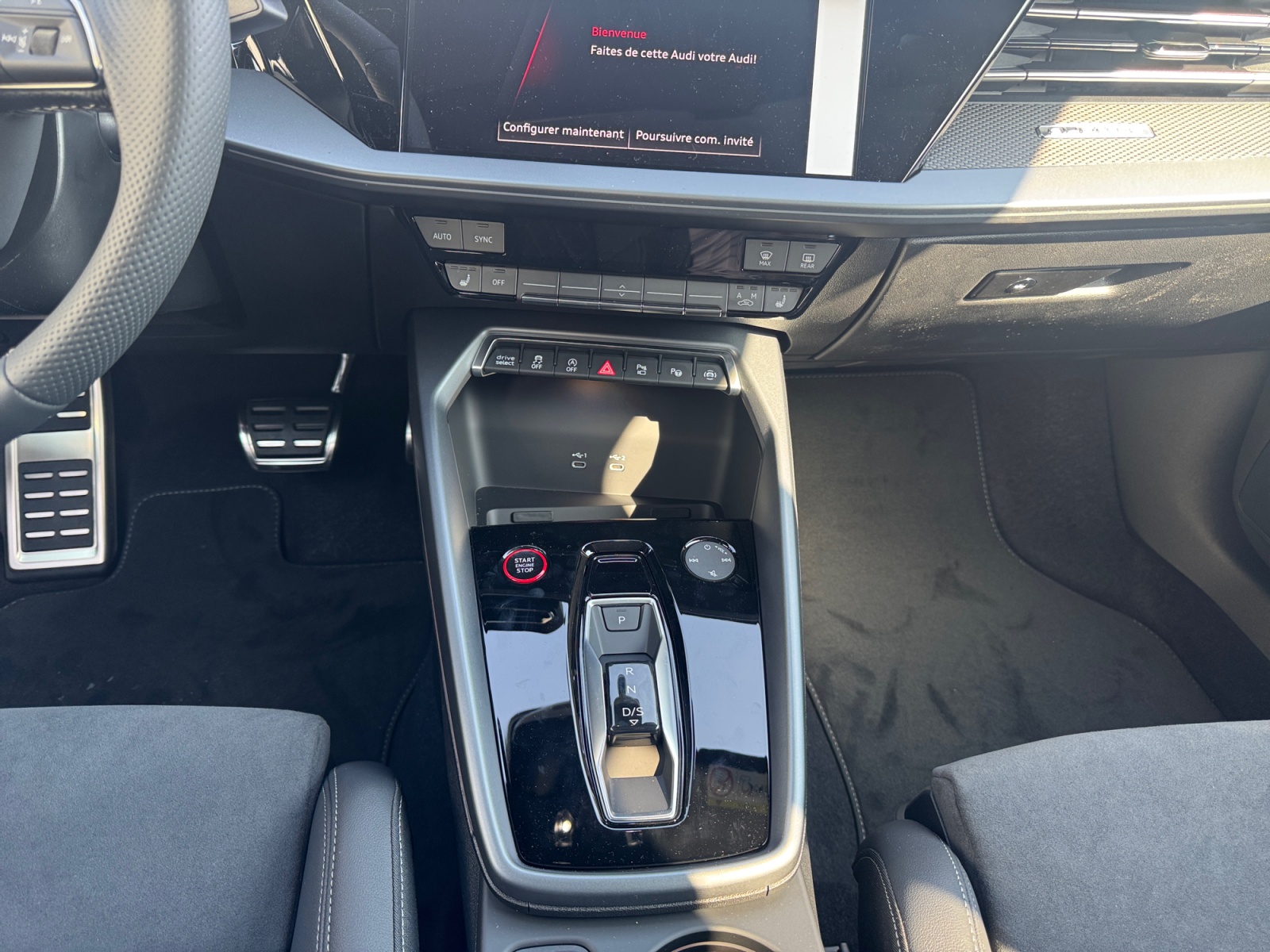 AUDI S3 Sportback TFSI quattro S-tronic-image-10