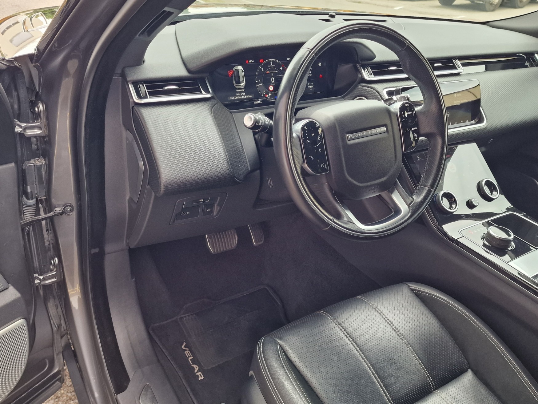 LAND ROVER Range Rover Velar R-Dynamic D 240 SE Automatic-image-8