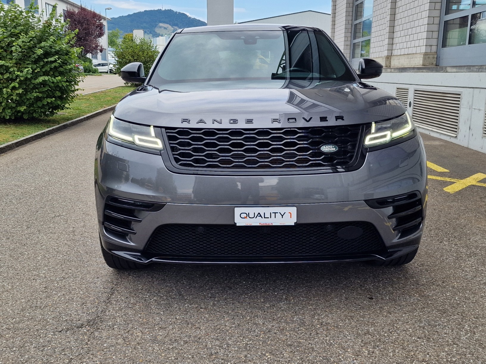 LAND ROVER Range Rover Velar R-Dynamic D 240 SE Automatic-image-2