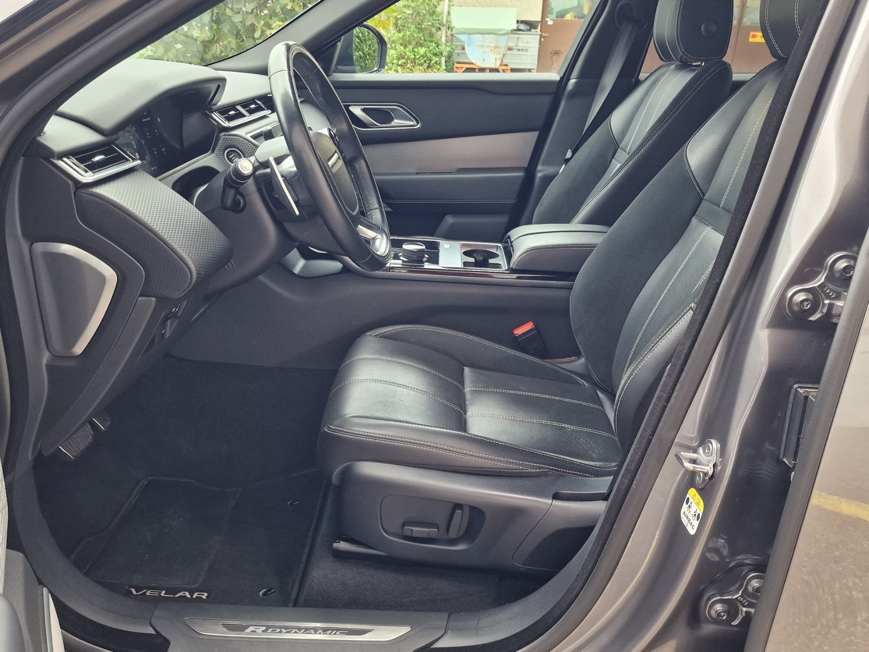 LAND ROVER Range Rover Velar R-Dynamic D 240 SE Automatic-image-7