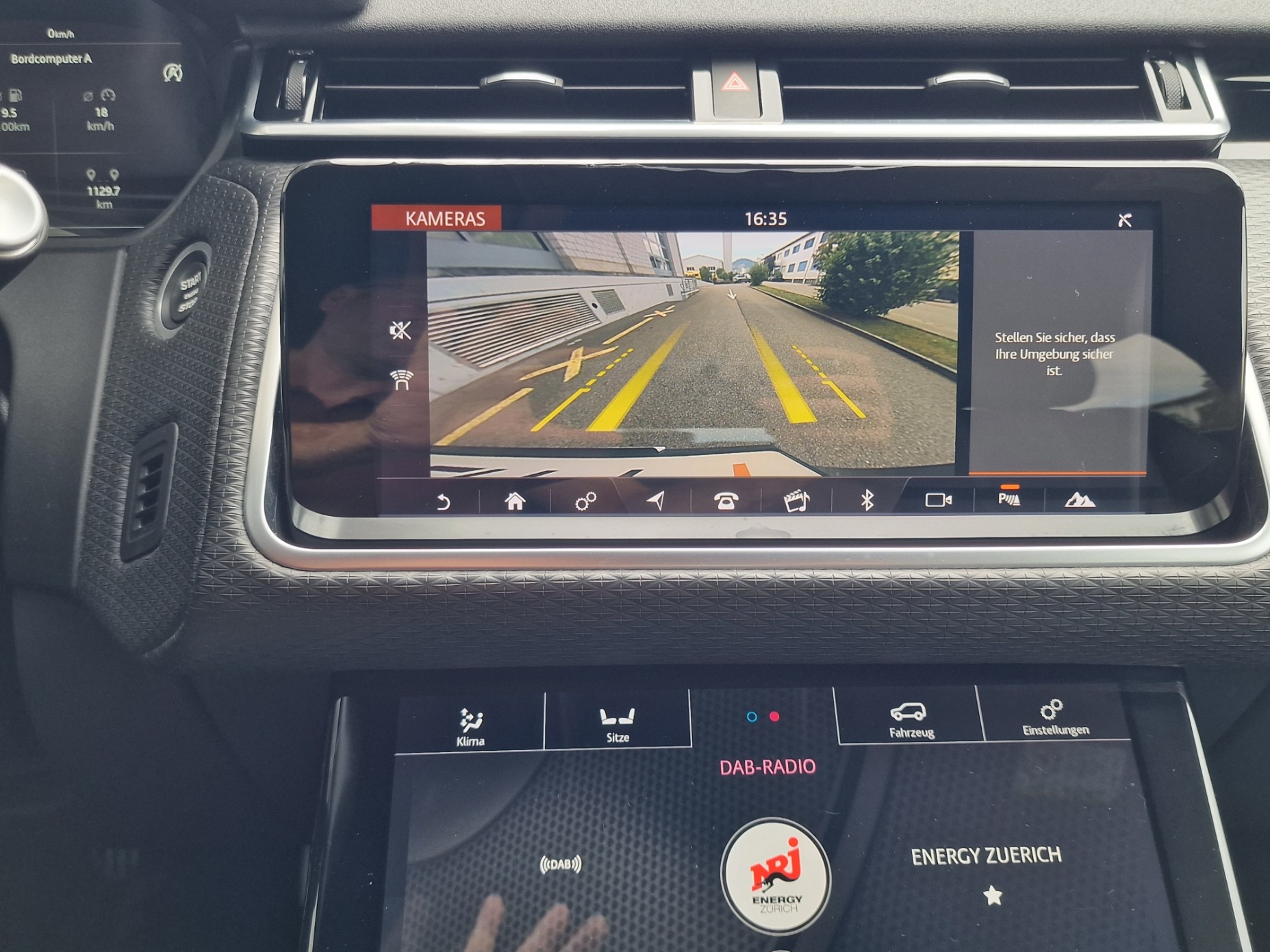 LAND ROVER Range Rover Velar R-Dynamic D 240 SE Automatic-image-12