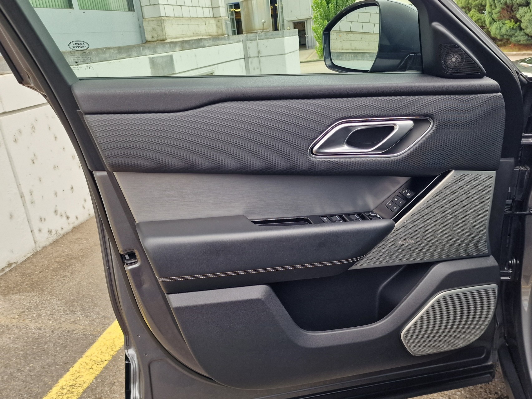LAND ROVER Range Rover Velar R-Dynamic D 240 SE Automatic-image-6